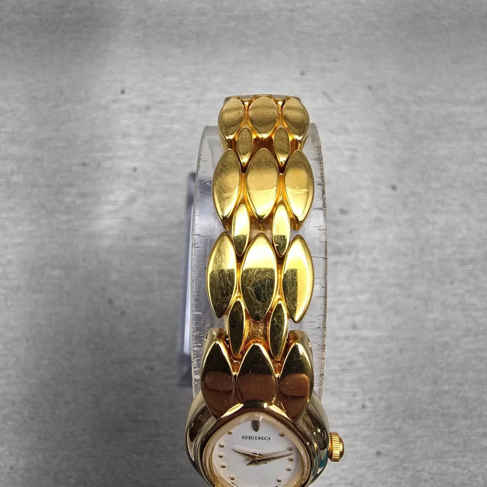 Seiko Watch Women 16mm White Dial Gold Tone Oval Y150-5P00 New Battery Vintage4
