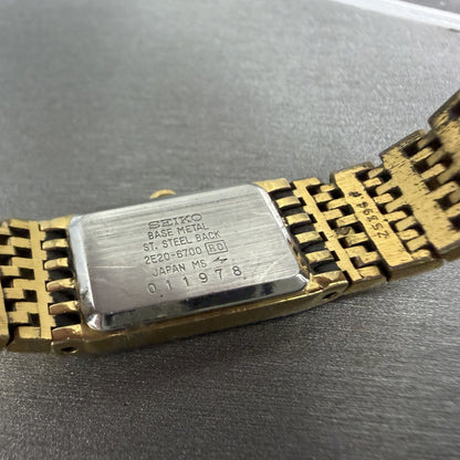 Seiko Tank Watch Women 13mm Champagne Dial Gold Tone 2E20-6700 New Battery9