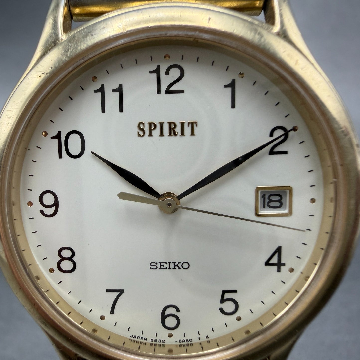 Seiko Spirit Watch Men 33mm White Dial Gold Tone Date Round 5E32-6A3A New Batt 41