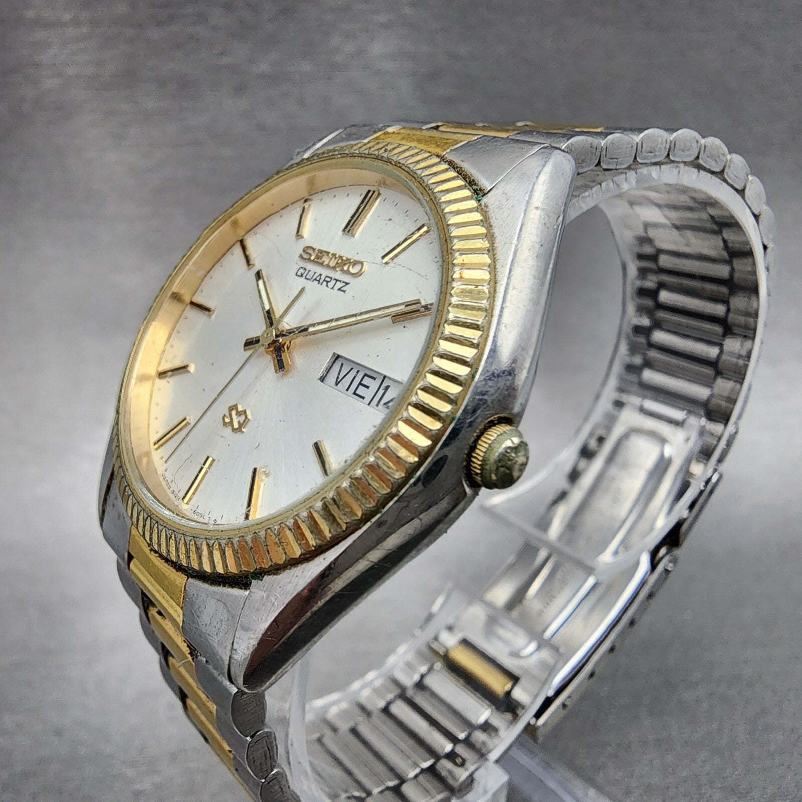 VTG Seiko SQ President Watch Women 33mm White Dial Two Tone Daydate Round NewBat2