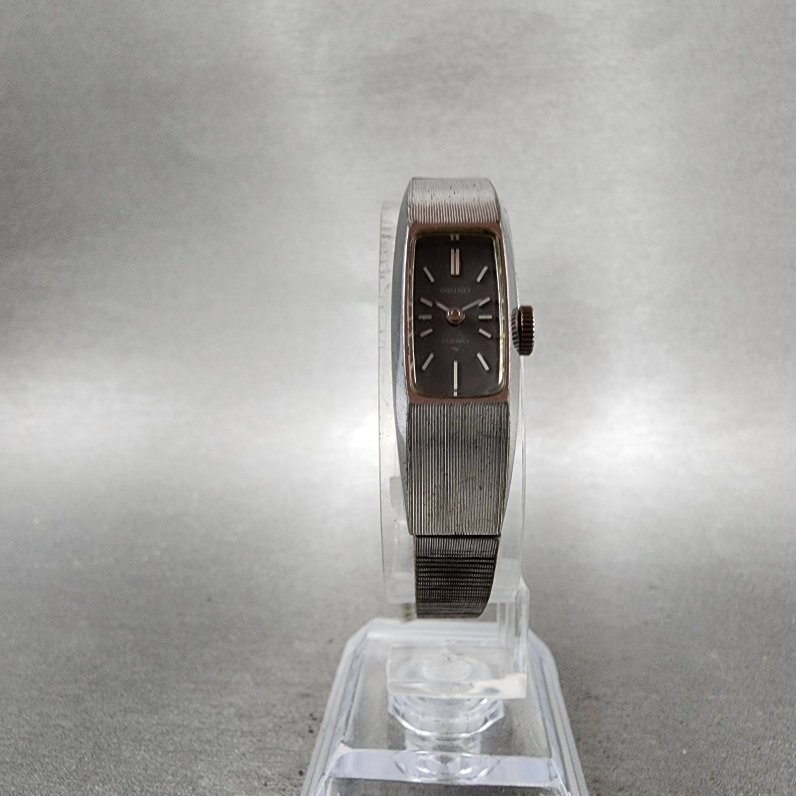 Seiko tank Watch Women 13mm Gray Dial Silver Tone Manual 15203570 Runs5