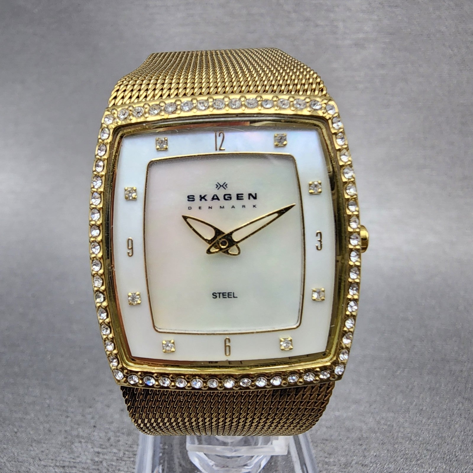 Skagen Tank Watch Women 27mm MOP Dial Gold Tone Rectangle 384SGG New Battery0