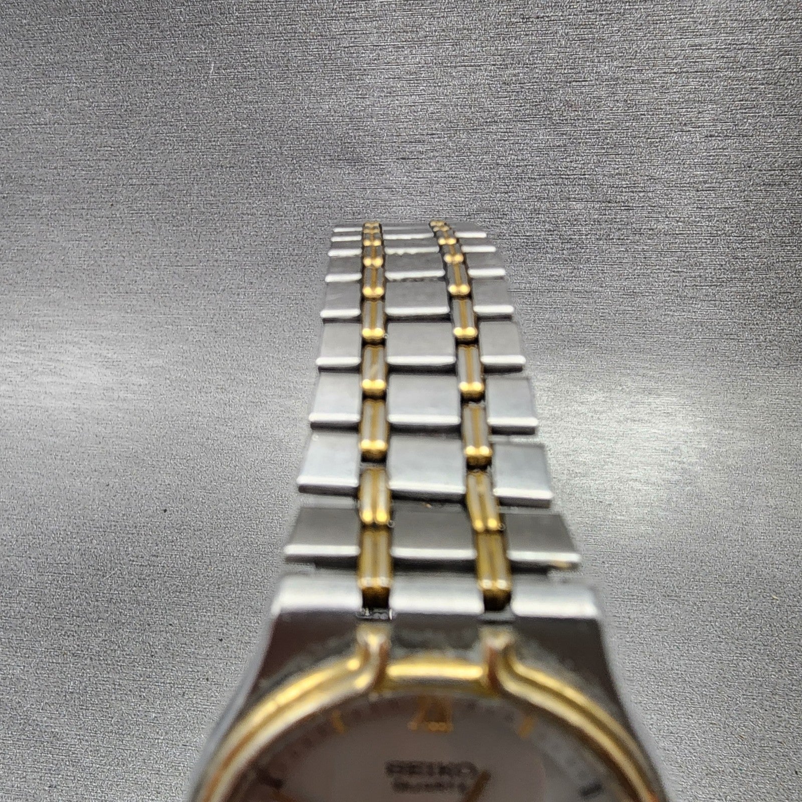 Seiko SQ Watch Men 33mm Silver Dial Two Tone Date Round 5y227a09 PARTS5