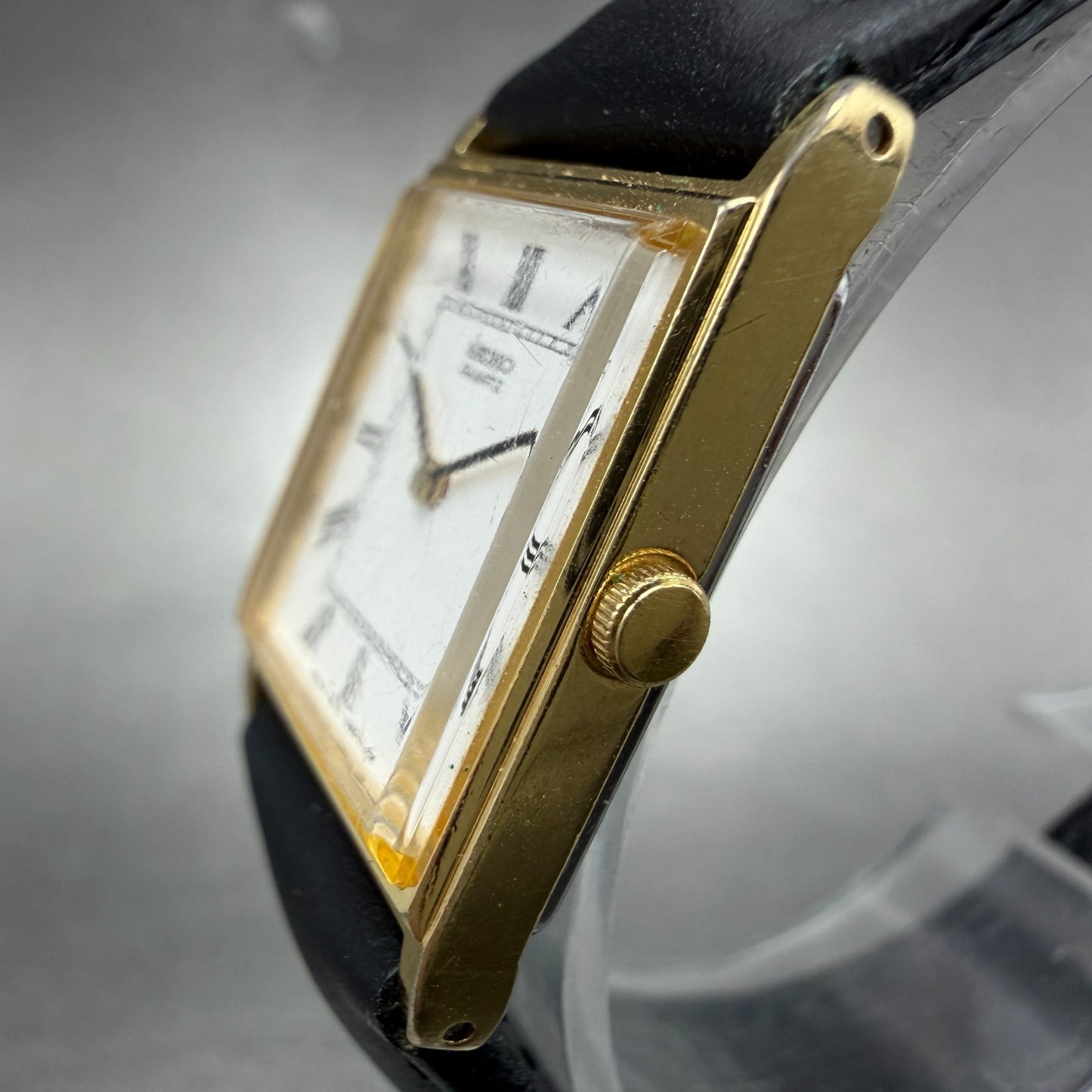 Seiko Tank Watch Women 19mm White Dial Gold Tone Rectangle 2C20-5820 New Battery2