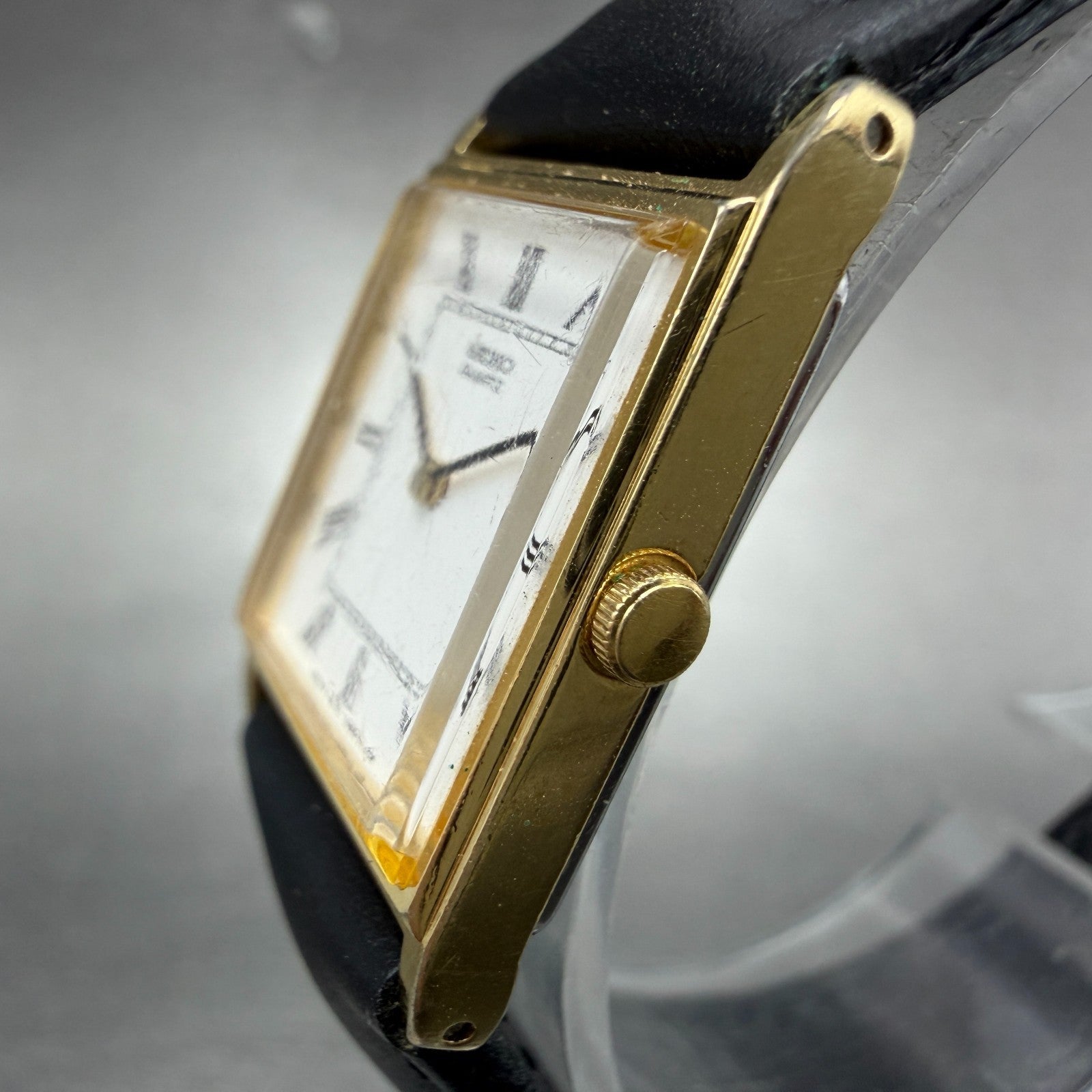 Seiko Tank Watch Women 19mm White Dial Gold Tone Rectangle 2C20-5820 New Battery2