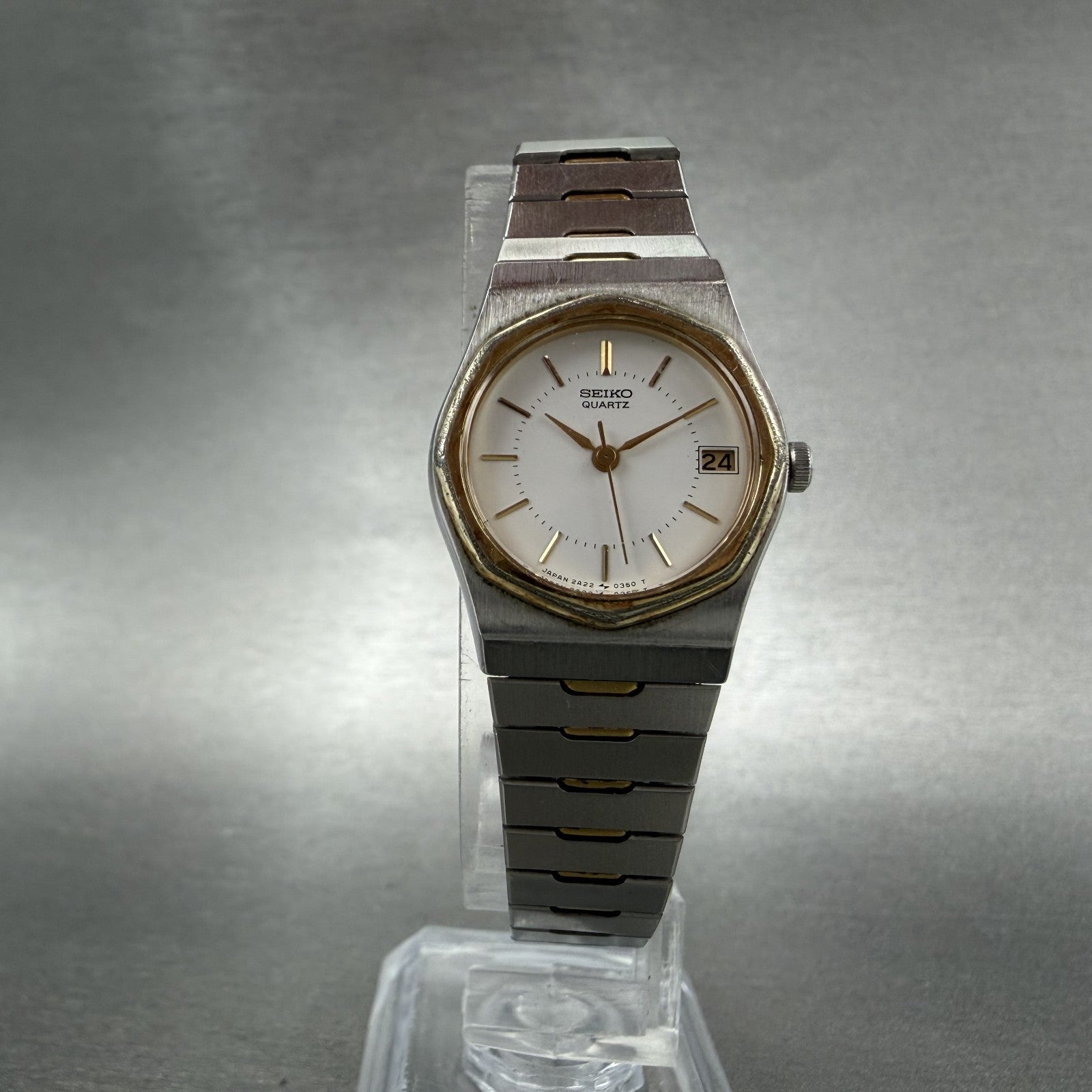 Seiko Watch Women 22mm White Dial Two Tone Date Round 2A22-0100 New Battery5