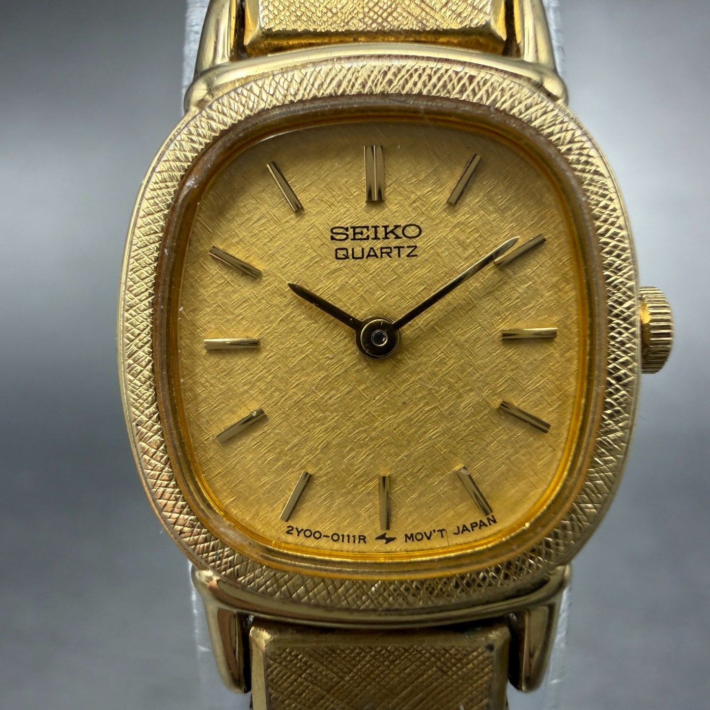 Seiko Watch Women 17mm Champagne Dial Gold Tone Rectangle 2Y00-5028 New Battery61
