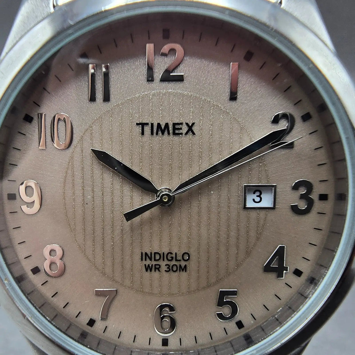 Timex Watch Men 40mm Gray Dial Silver Tone Date Round Indiglo New Battery T2N8501