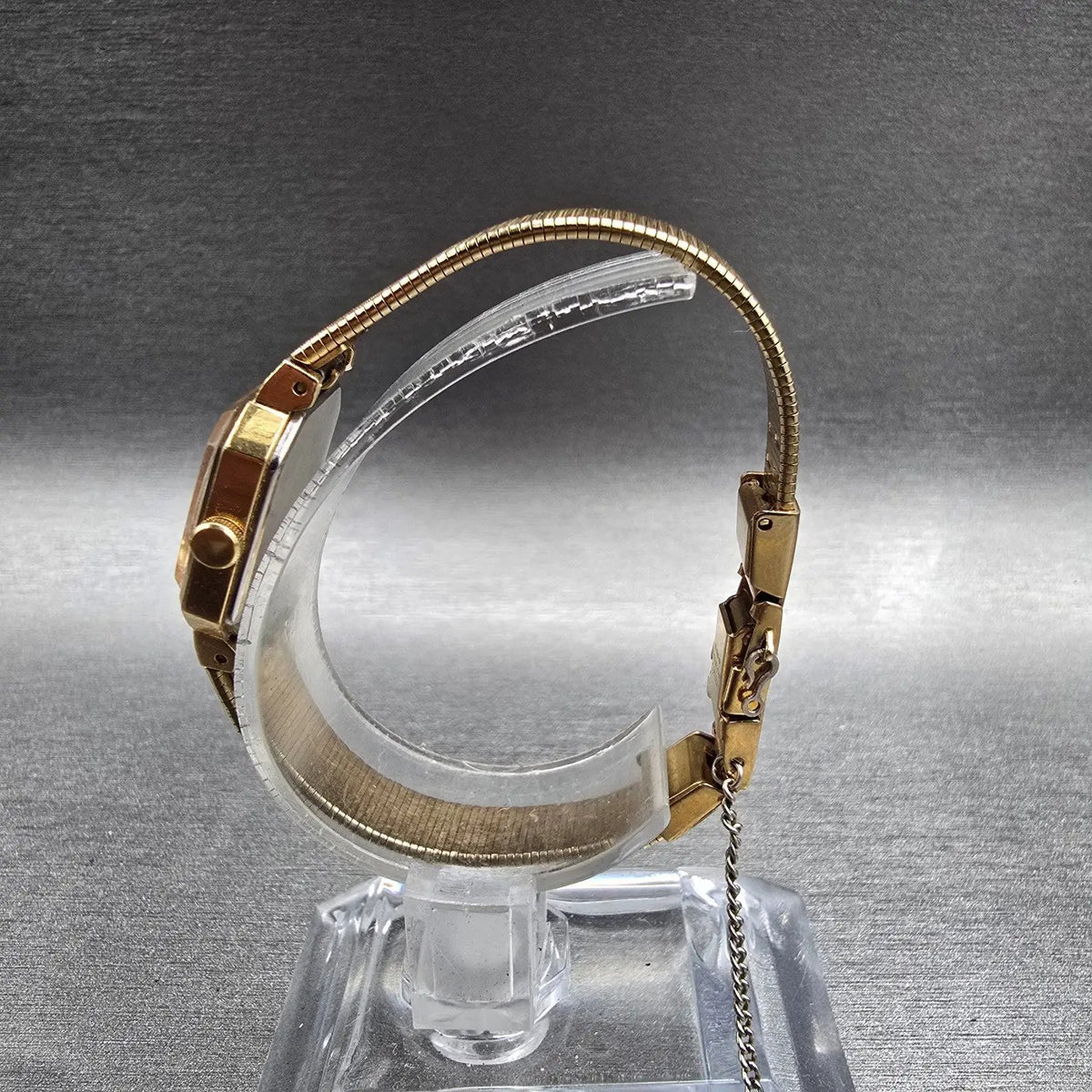 Seiko Watch Women 17mm Gold Dial Gold Tone Rectangle 4N00-5139 New Battery JP r26