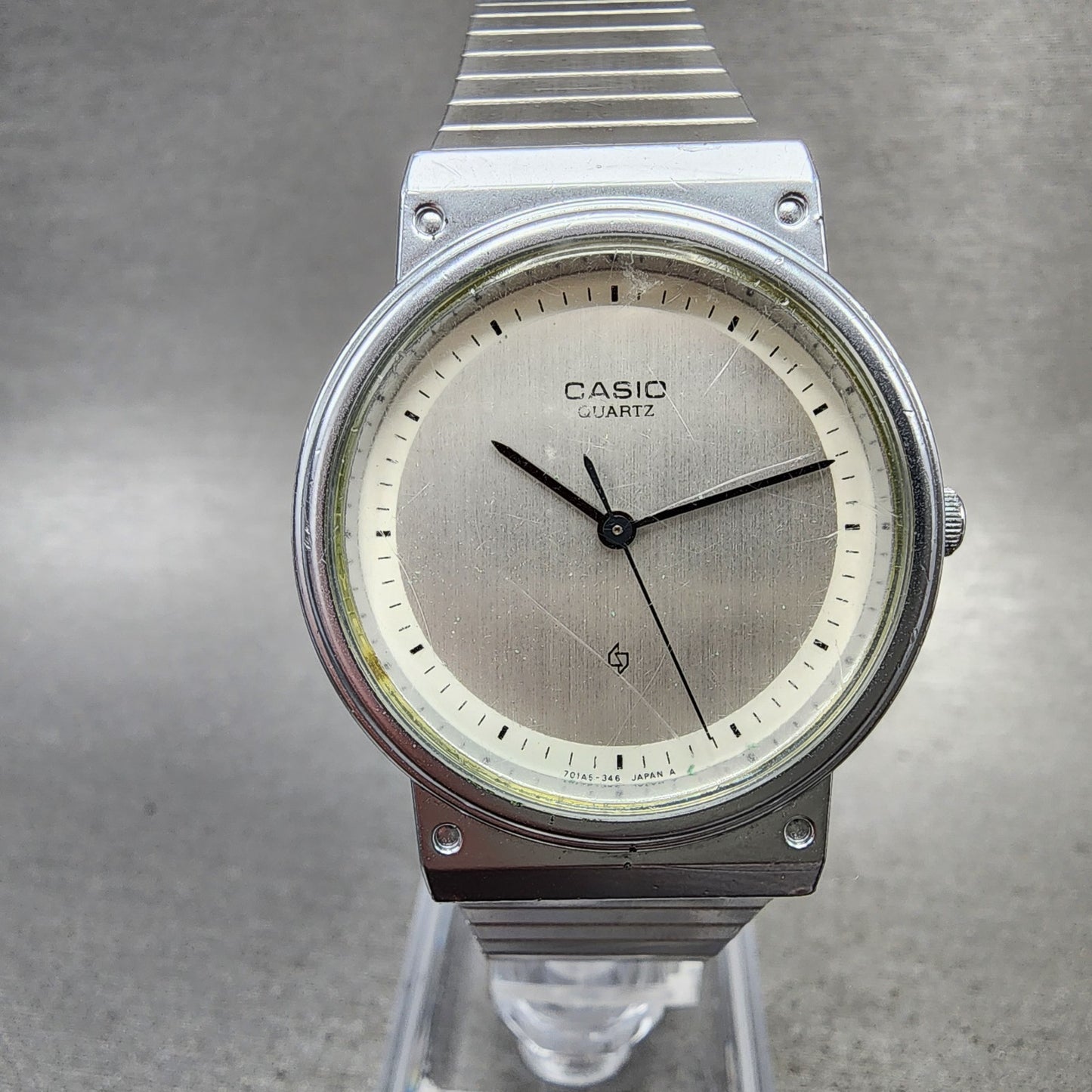 Casio MQ331 Watch Men 32mm Silver Dial Silver Tone Round New Battery Vintage0