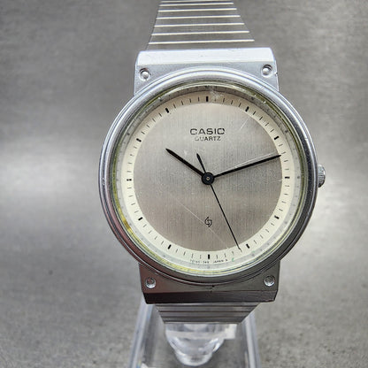 Casio MQ331 Watch Men 32mm Silver Dial Silver Tone Round New Battery Vintage0