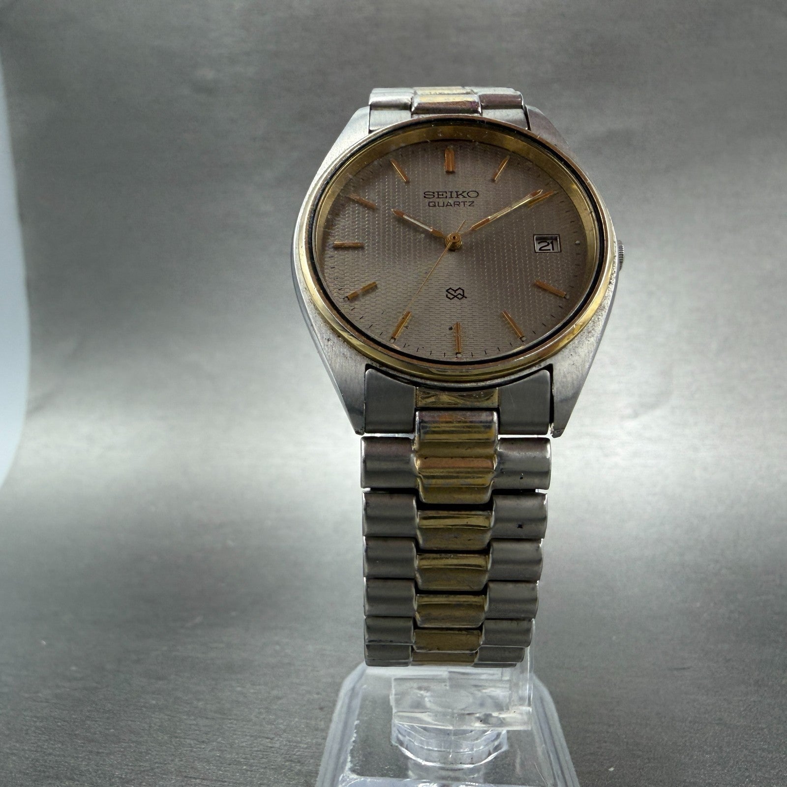 Seiko SQ Watch Men 35mm Silver Dial Two Tone Date Round 5Y22-8A08 New Battery VB5