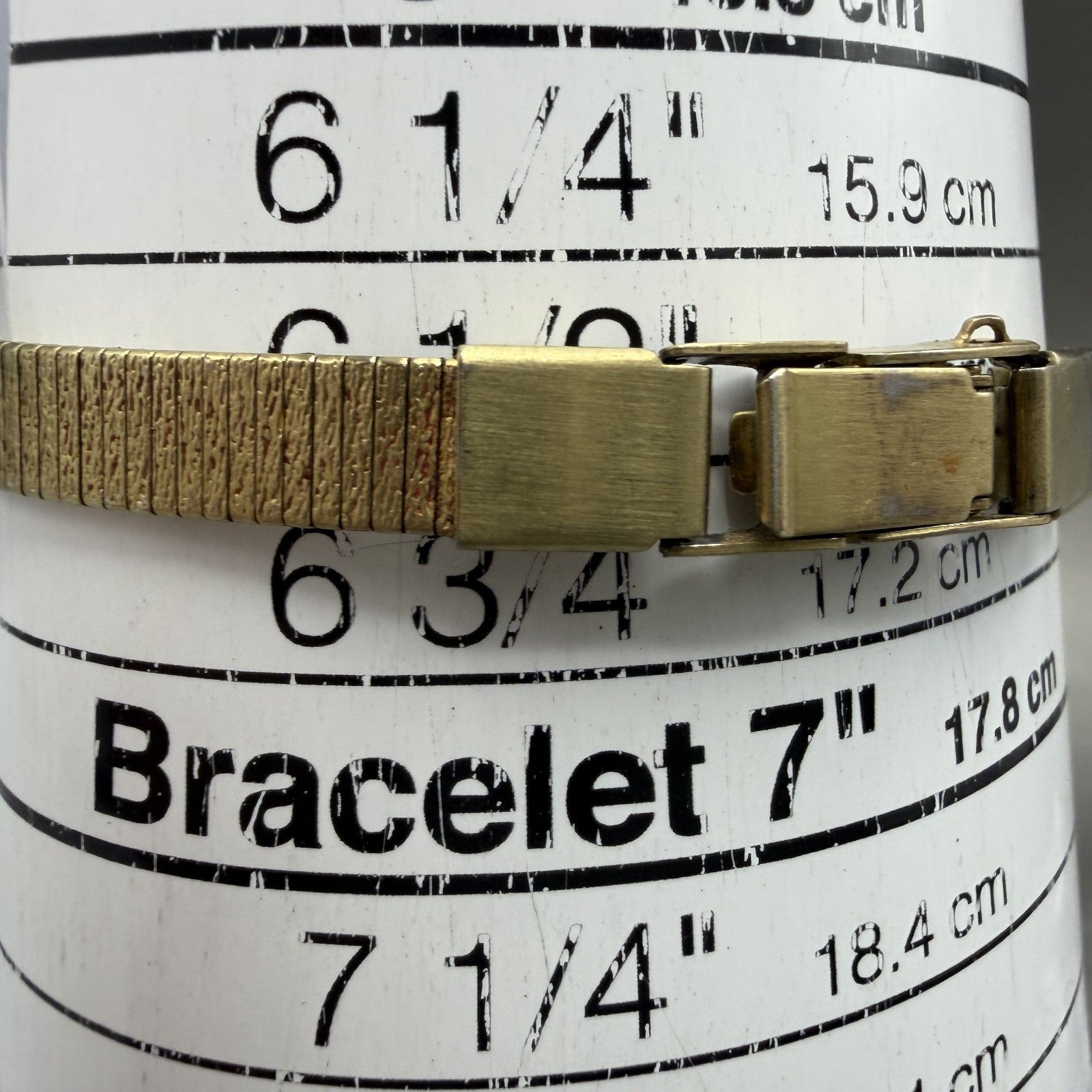 Citizen CQ Watch Women 17mm Champagne Dial Gold Tone Oval 5930-S25350 New Batt10
