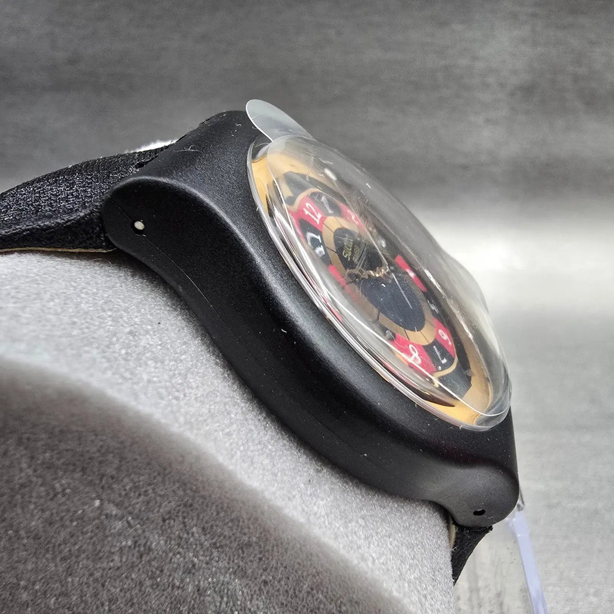 Swatch James Bond License to Kill Watch Men 44mm Gold Dial SUDB103 New Batt NOS3