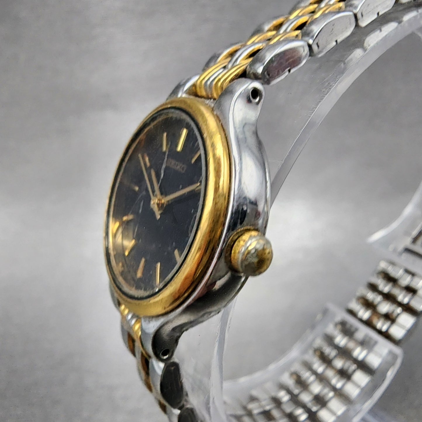 Seiko Watch Women 23mm Black Dial Two Tone Date Round 7N820228 New Battery ABC2