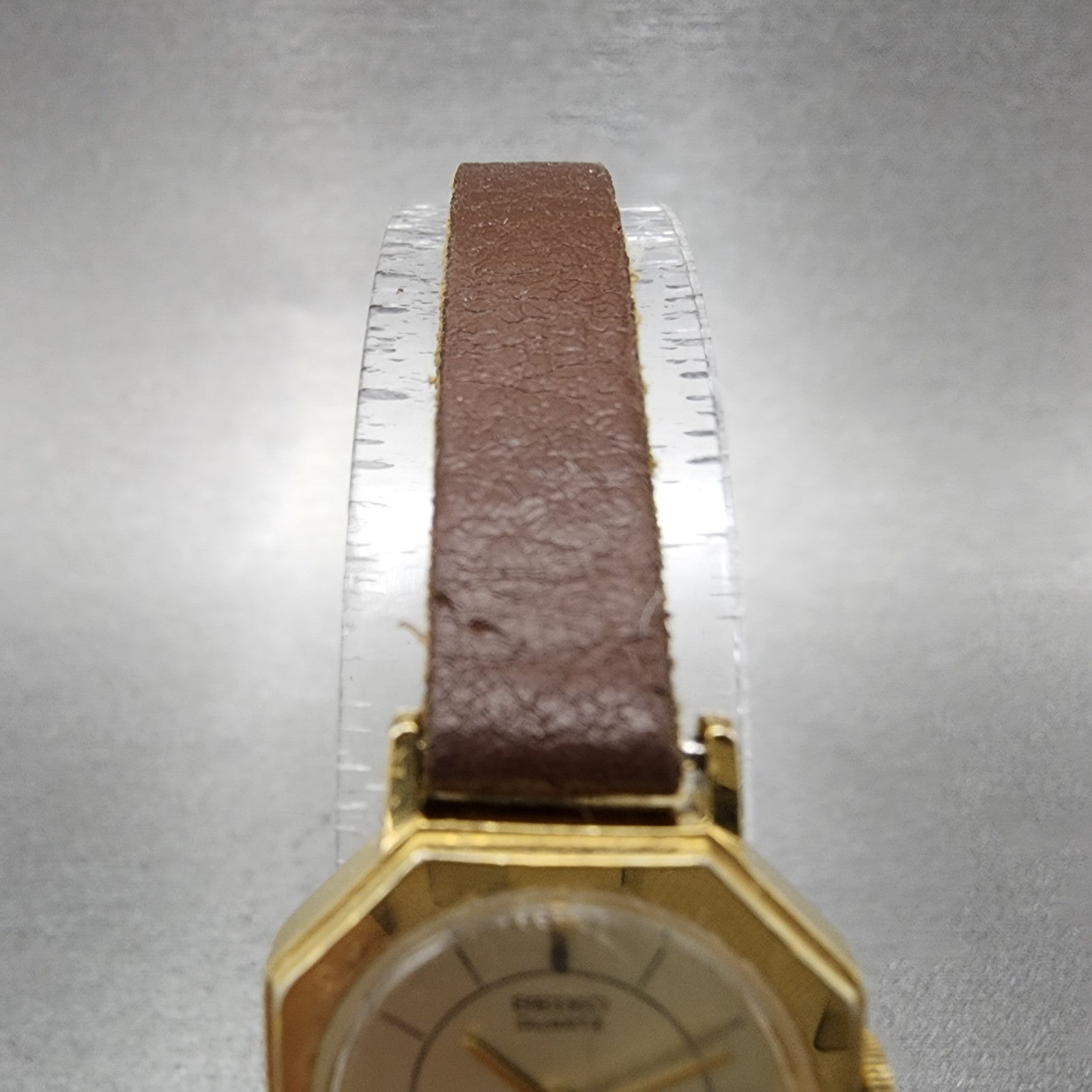 Seiko Watch Women 19mm Champagne Dial Gold Tone 14001149 New Battery4