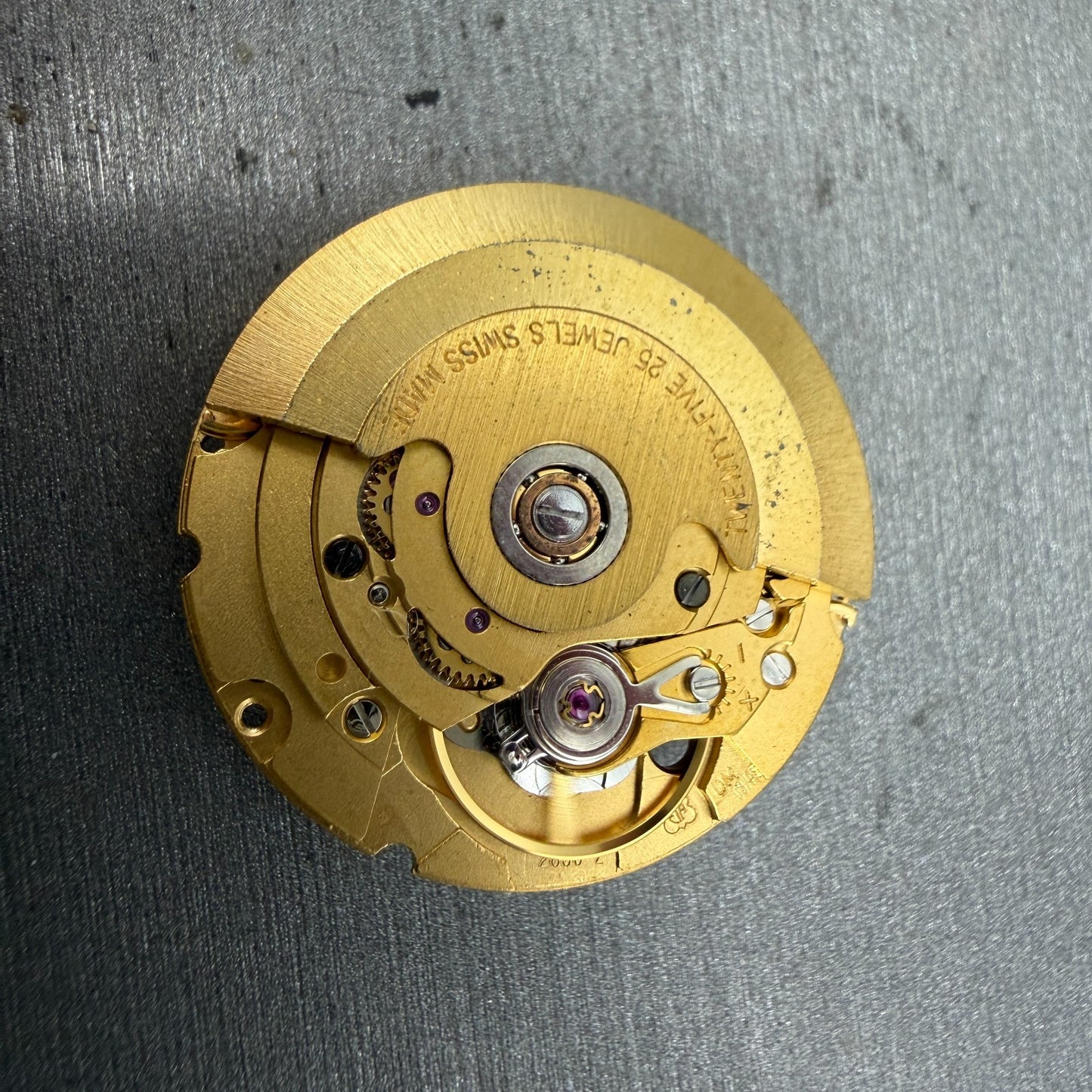 ETA 2836-2 Movement 25 Jewels Automatic 3 Hand Swiss0