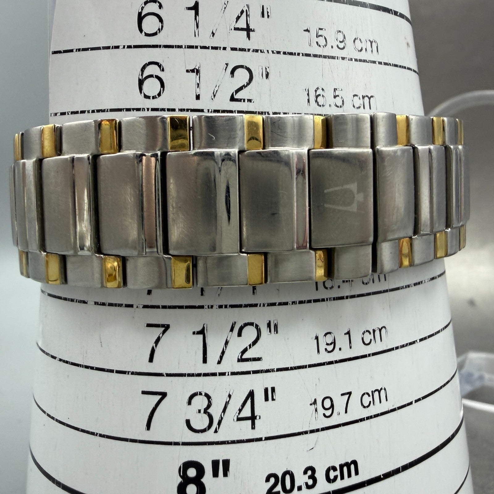Bulova Watch Men 35mm White Dial Two Tone Date Round 98H04 New Battery10