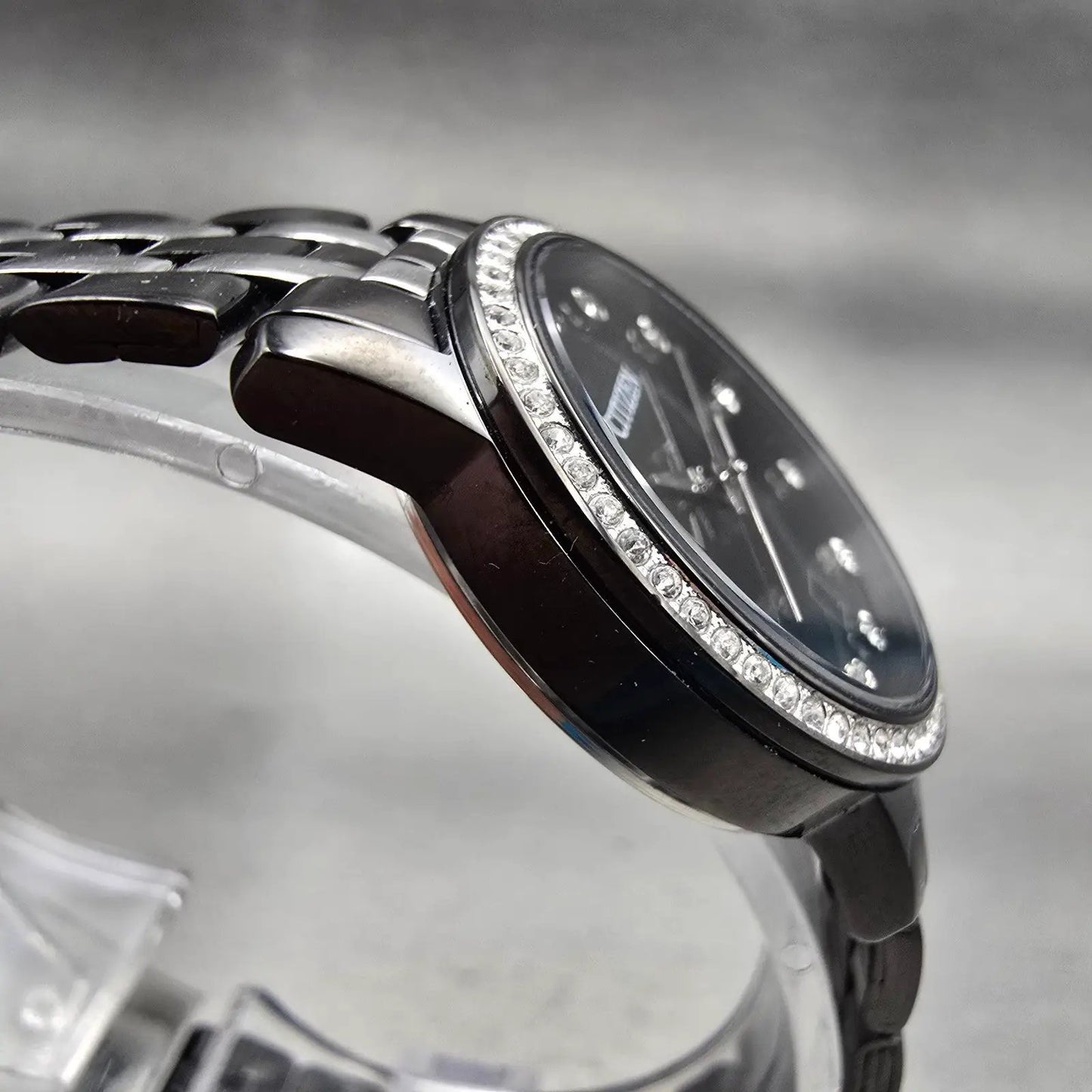 Citizen Watch Women 26mm Black Dial Black & Silver Tone Date G011-S106851 NewBat3