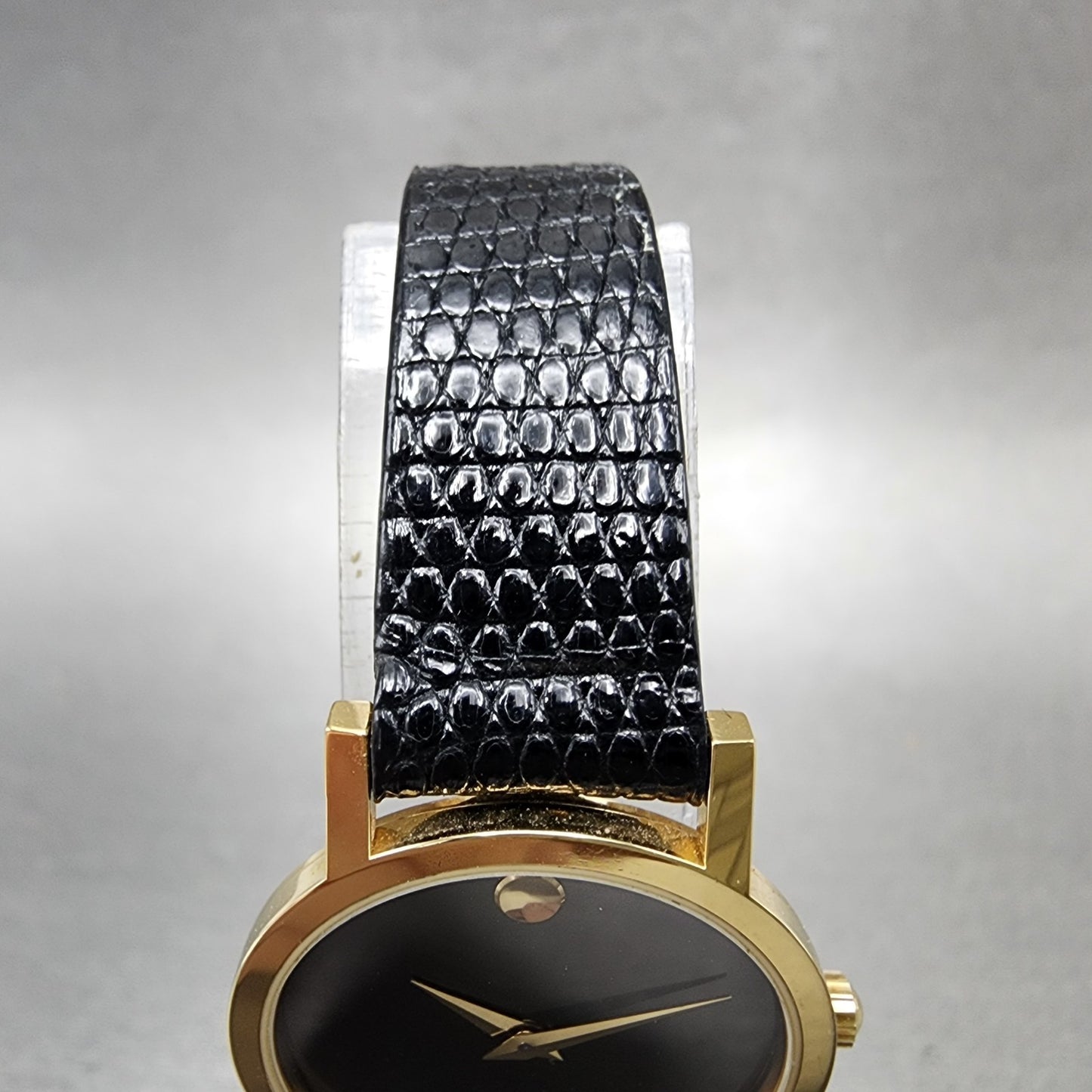 Movado Muesum Watch Women 25mm Black Dial Gold Tone Round 87 A1 832 New Batt BNG4
