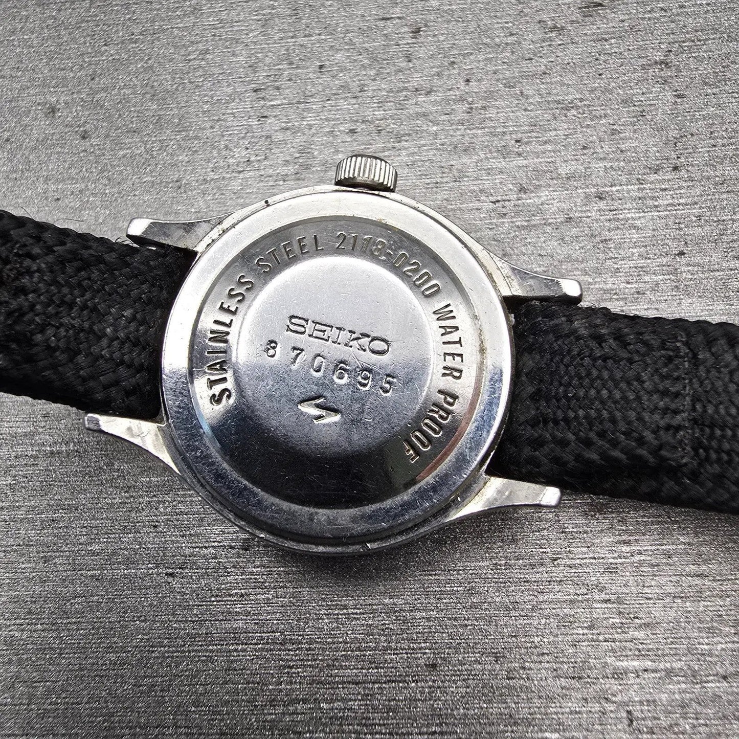 Seiko Chorus Watch Women 25mm Silver Dial Silver Tone Date 2118-0200 Manual Wind10
