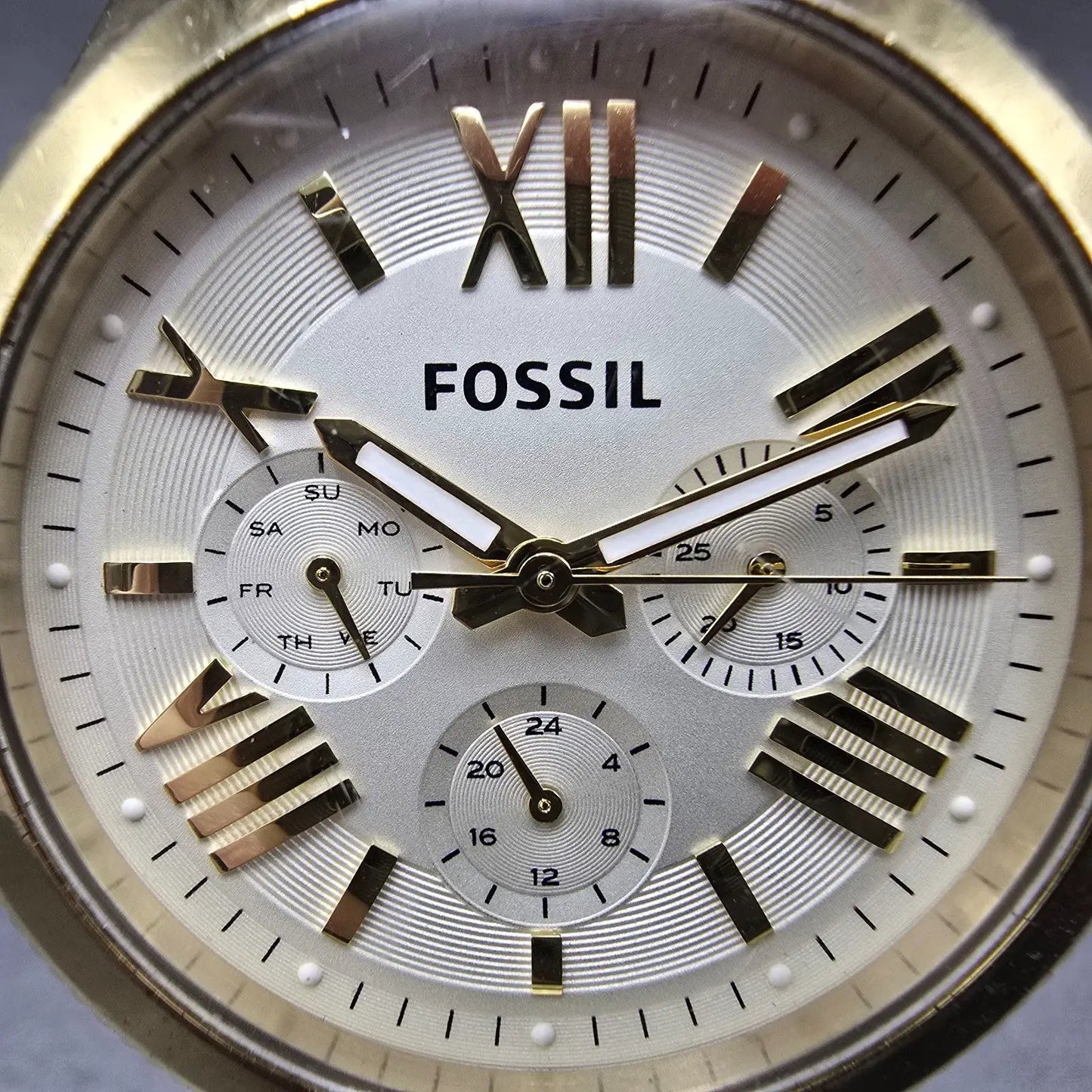 Fossil Cecile Watch Women 40mm Cream Dial Gold Tone Daydate AM4510 New Battery J1
