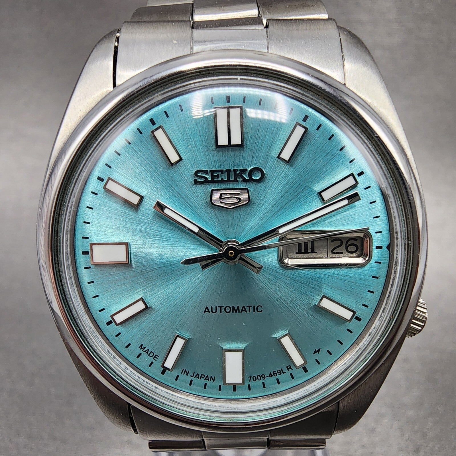 Seiko 5 Automatic Watch Men 37mm Ice Blue Dial Steel Daydate 70098211 Runs1