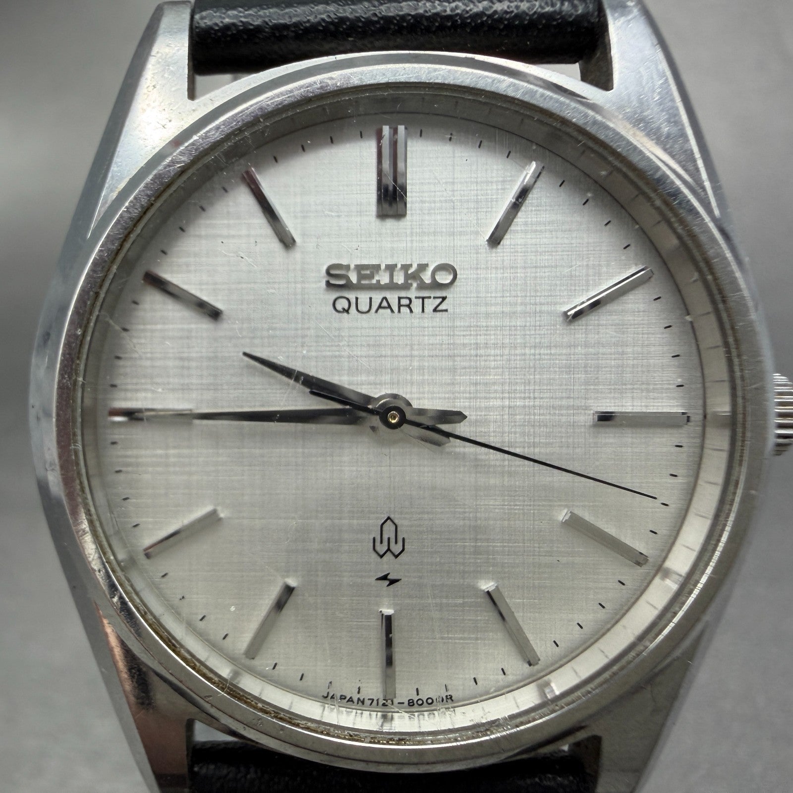 Seiko Watch Men 35mm Silver Dial Steel Round 7121-8000 Vintage PARTS2