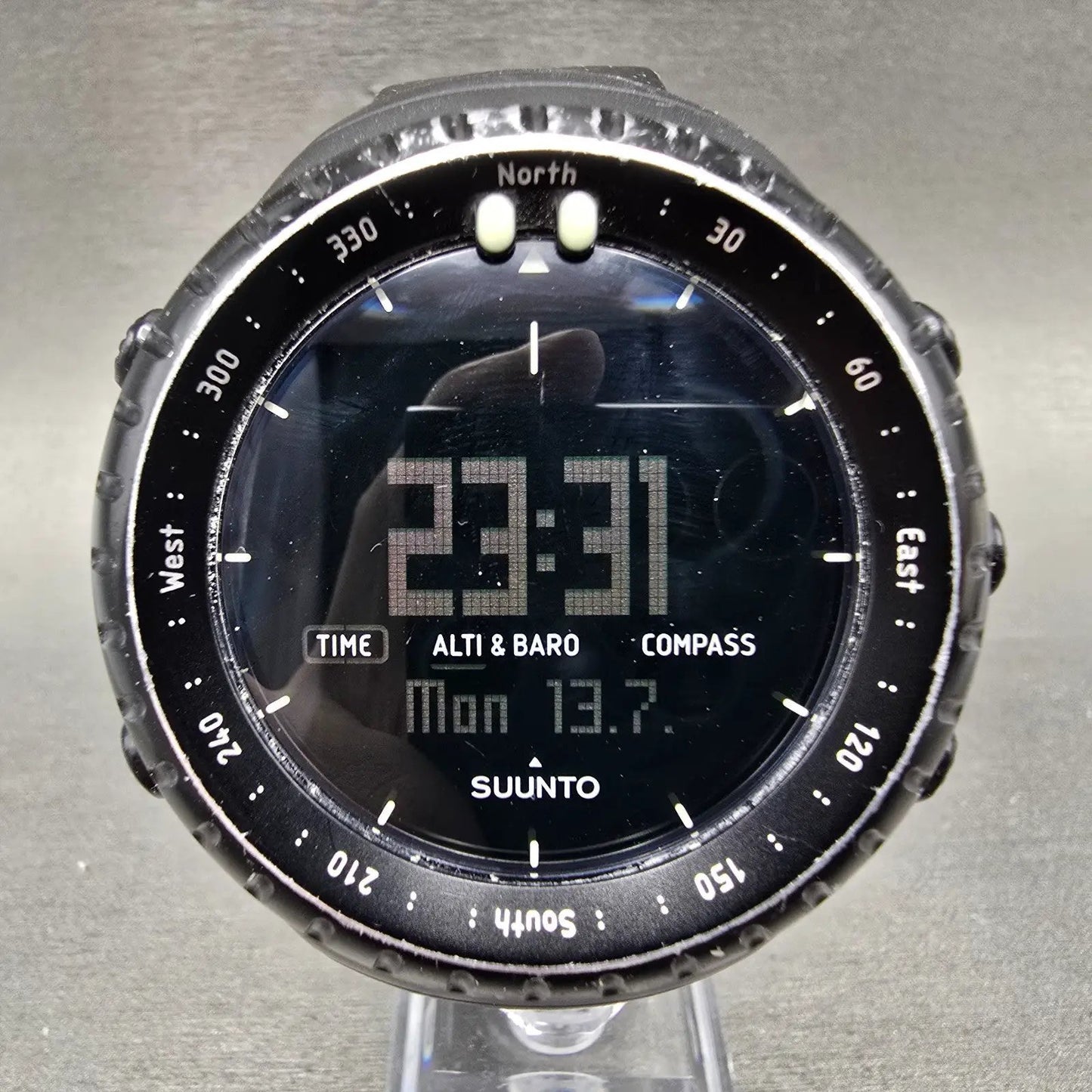 Suunto Core Watch Men 50mm Black Digital Altimeter Barometer Compass New Battery0