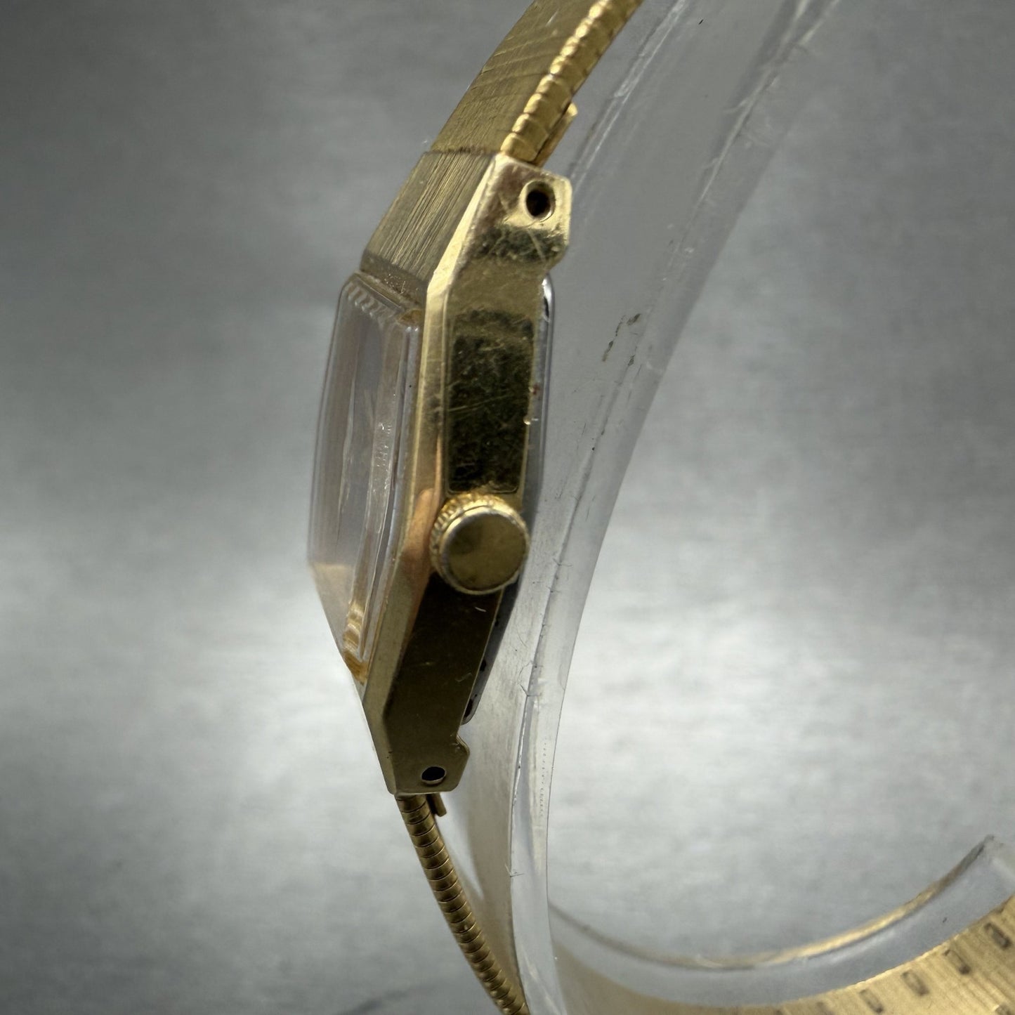Seiko Watch Women 17mm Silver Dial Gold Tone Hexagon 2C205790 New Battery2