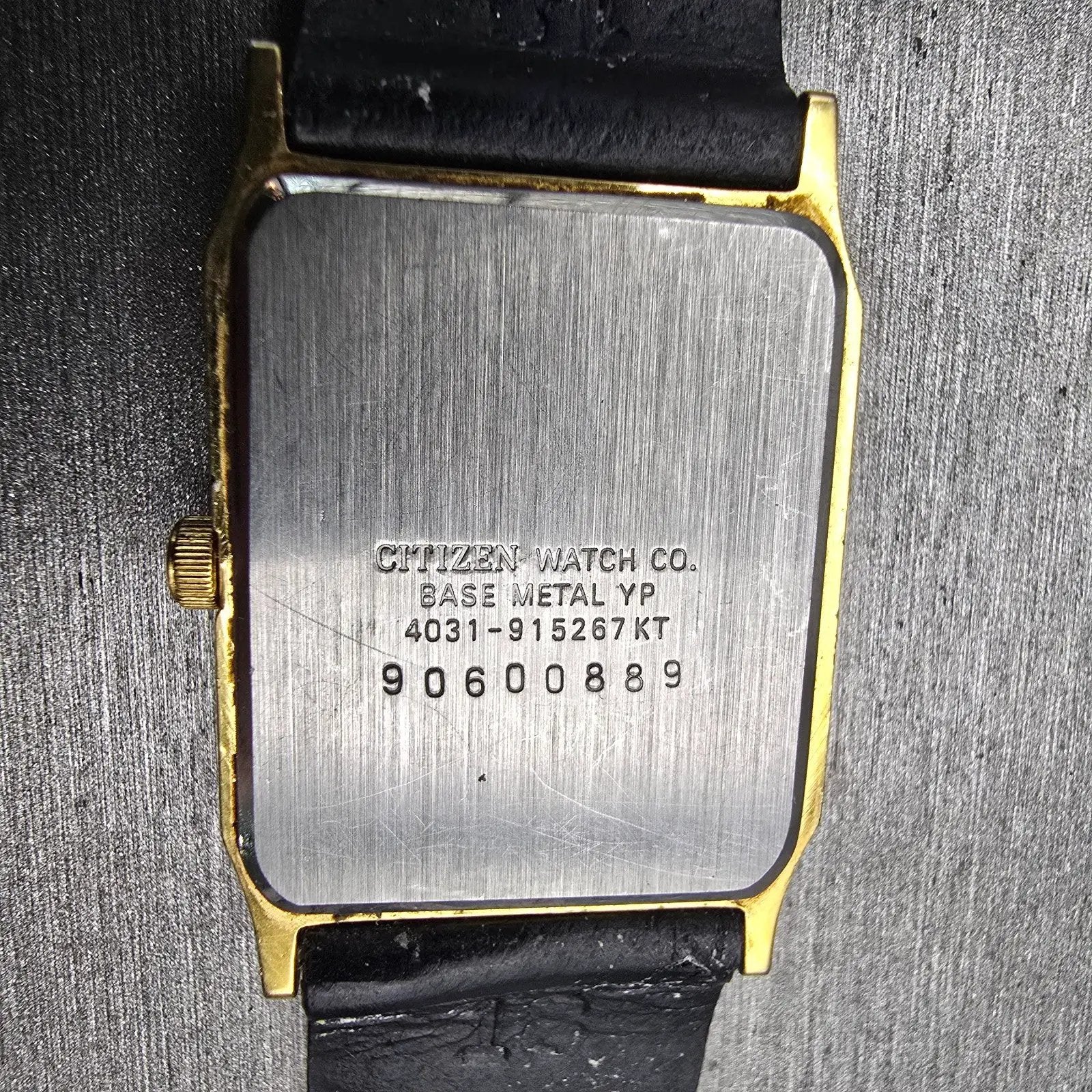 Citizen CQ Watch Men 24mm Black Dial Gold Tone Rectangle 4031-915267 New Battery10