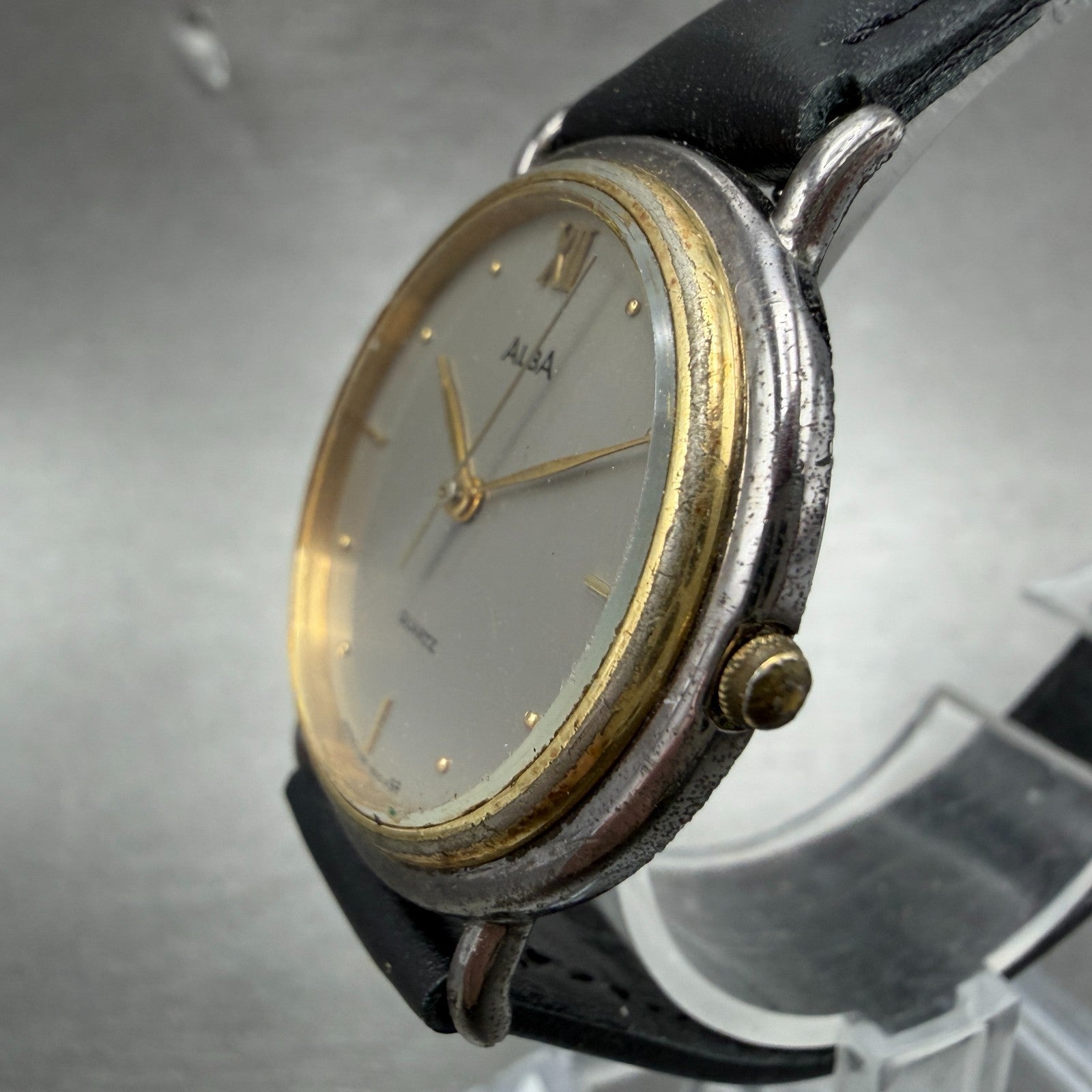 Seiko Alba  Watch Men 31mm Gray Dial Two Tone Round V321-6010 New Battery VTG2