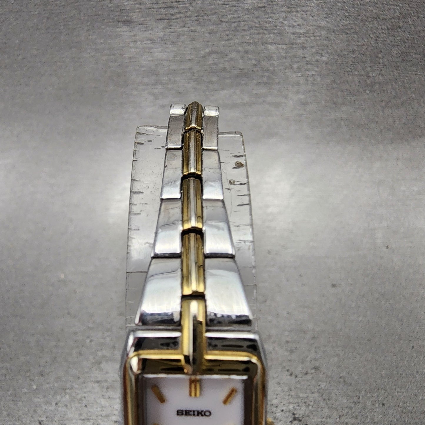 Seiko Solar Tank Watch Women 15mm White Dial Two Tone Rectangle V1160ah0 Runs A4