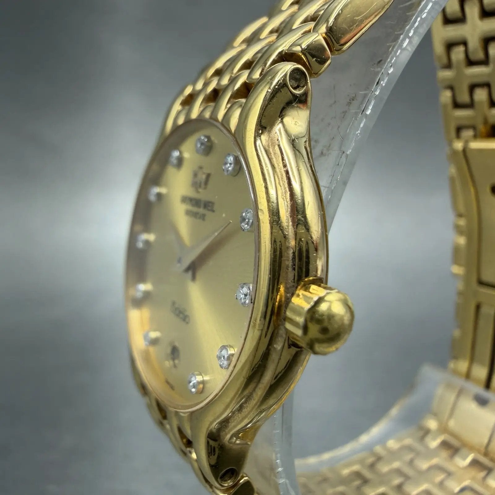 Raymond Weil Fideli Watch Women 24mm Champagne Dial Gold Tone Date 4702 NewBat2
