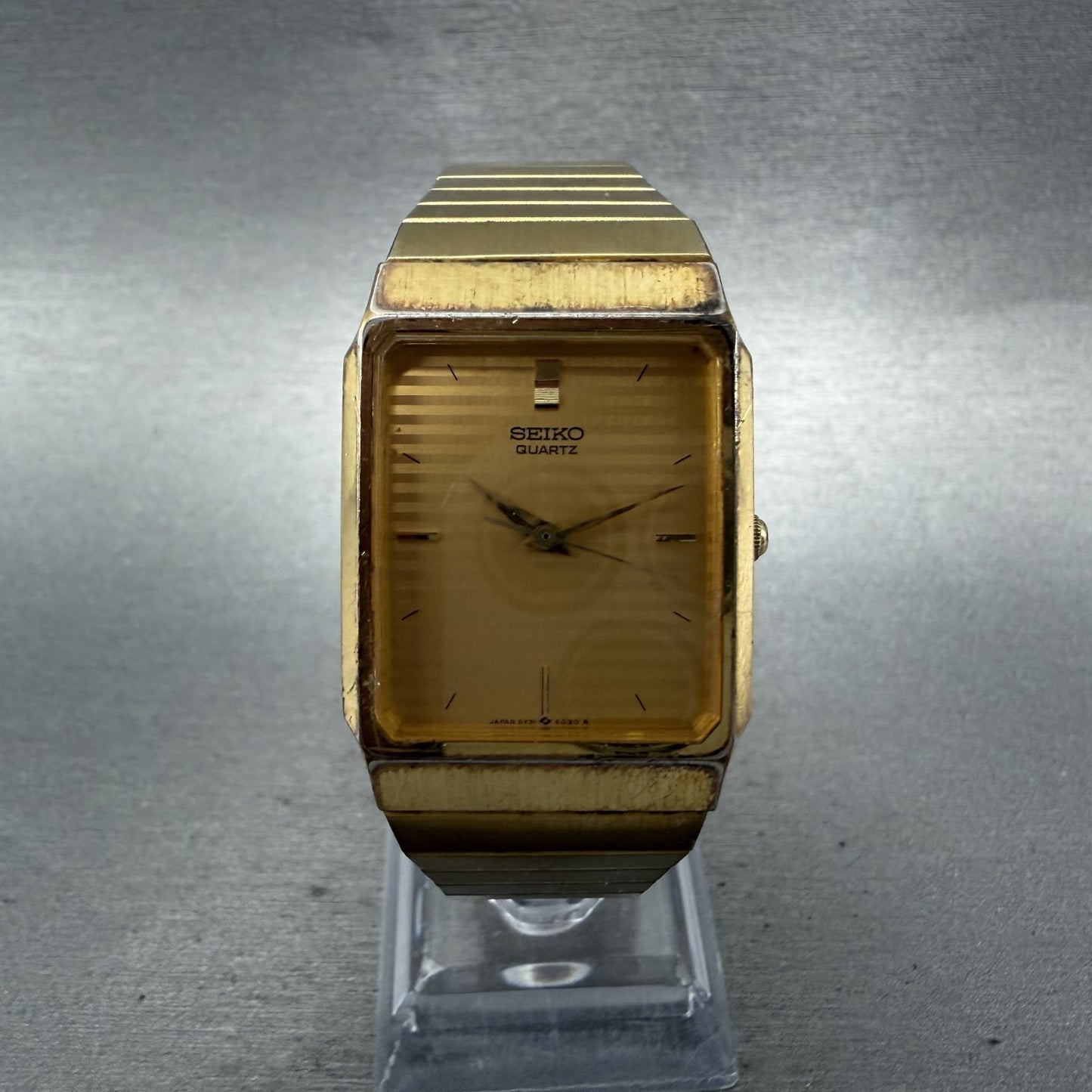 Seiko Tank Watch Men 25mm Champagne Dial Gold Tone 5Y31-5000 New Battery0