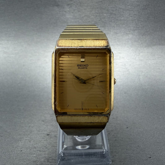 Seiko Tank Watch Men 25mm Champagne Dial Gold Tone 5Y31-5000 New Battery0