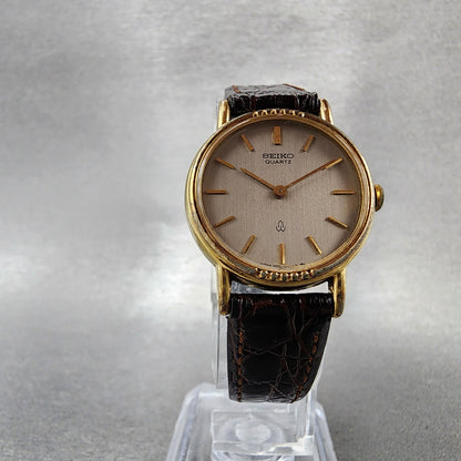 Seiko Watch Women 25mm Silver Dial Gold Plated 14000100 New Battery Vintage5