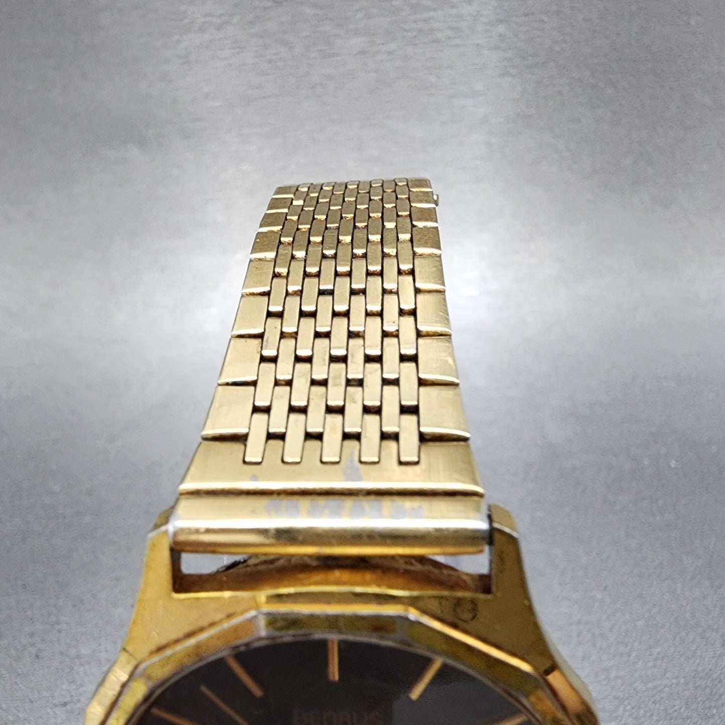 Benrus Watch Men 32mm Black Dial Gold Tone Daydate Round New Battery Vintage4