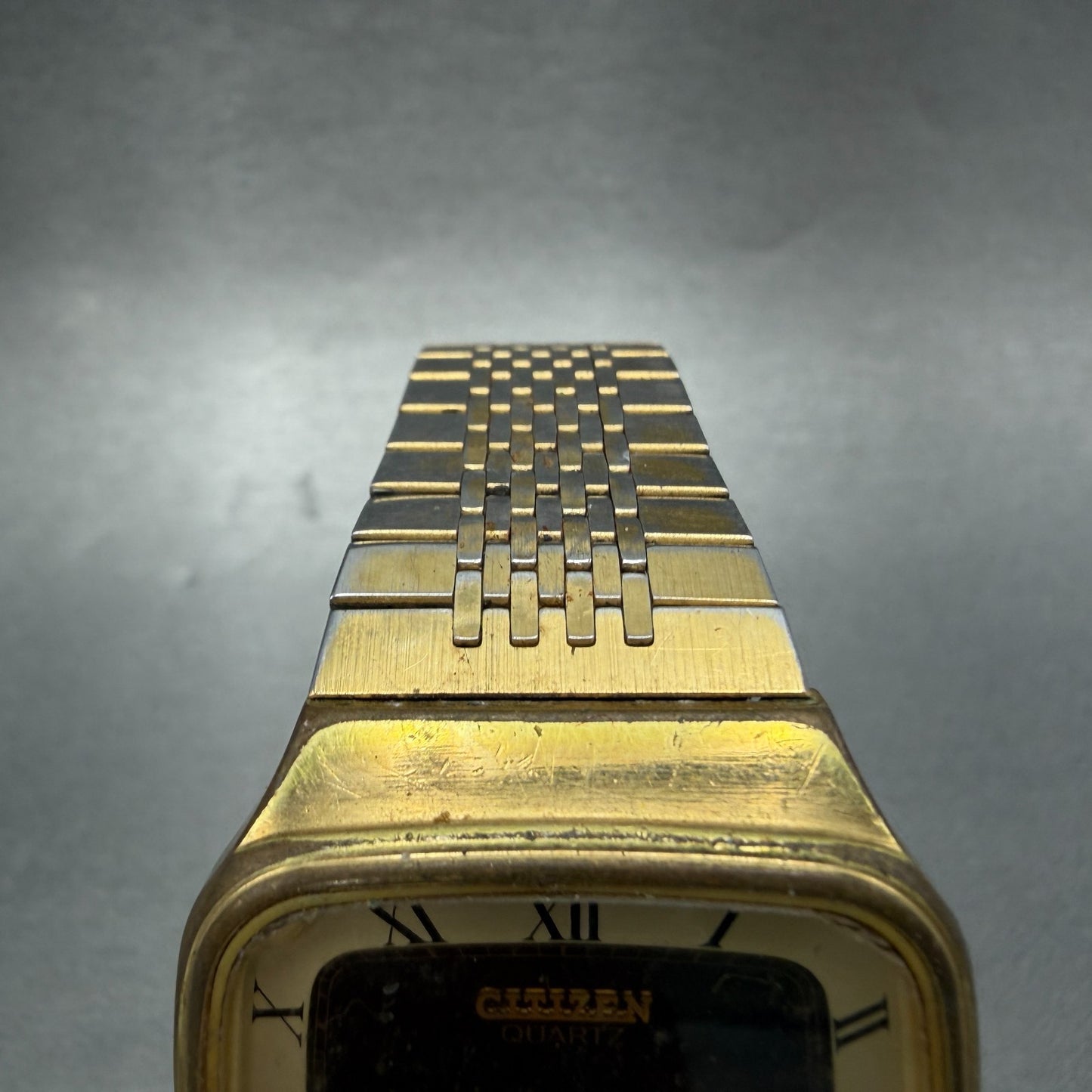 CITIZEC CQ Crystron Watch Men 35mm Brown Dial Gold Tone Daydate 4-731310 PARTS5