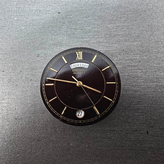 Seiko 7N43A Quartz Movement Daydate W/Dial And Hands Vintage Broken0