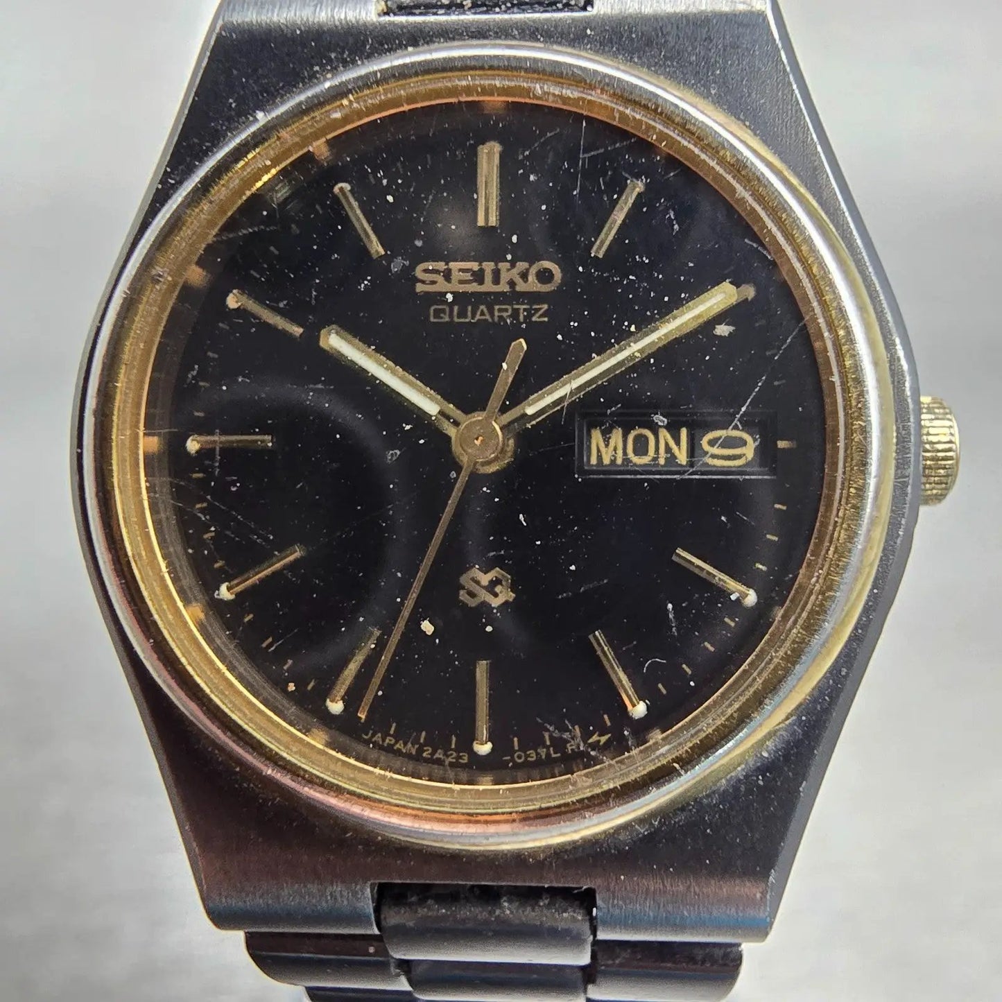 Seiko SQ Watch Women 24mm Black Dial Black & Gold Tone Daydate 2A23-0159 New Bat1