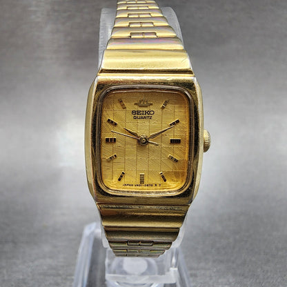 Seiko Tank Watch Women 18mm Gold Dial Gold Tone Rectangle V4015150 New Battery0