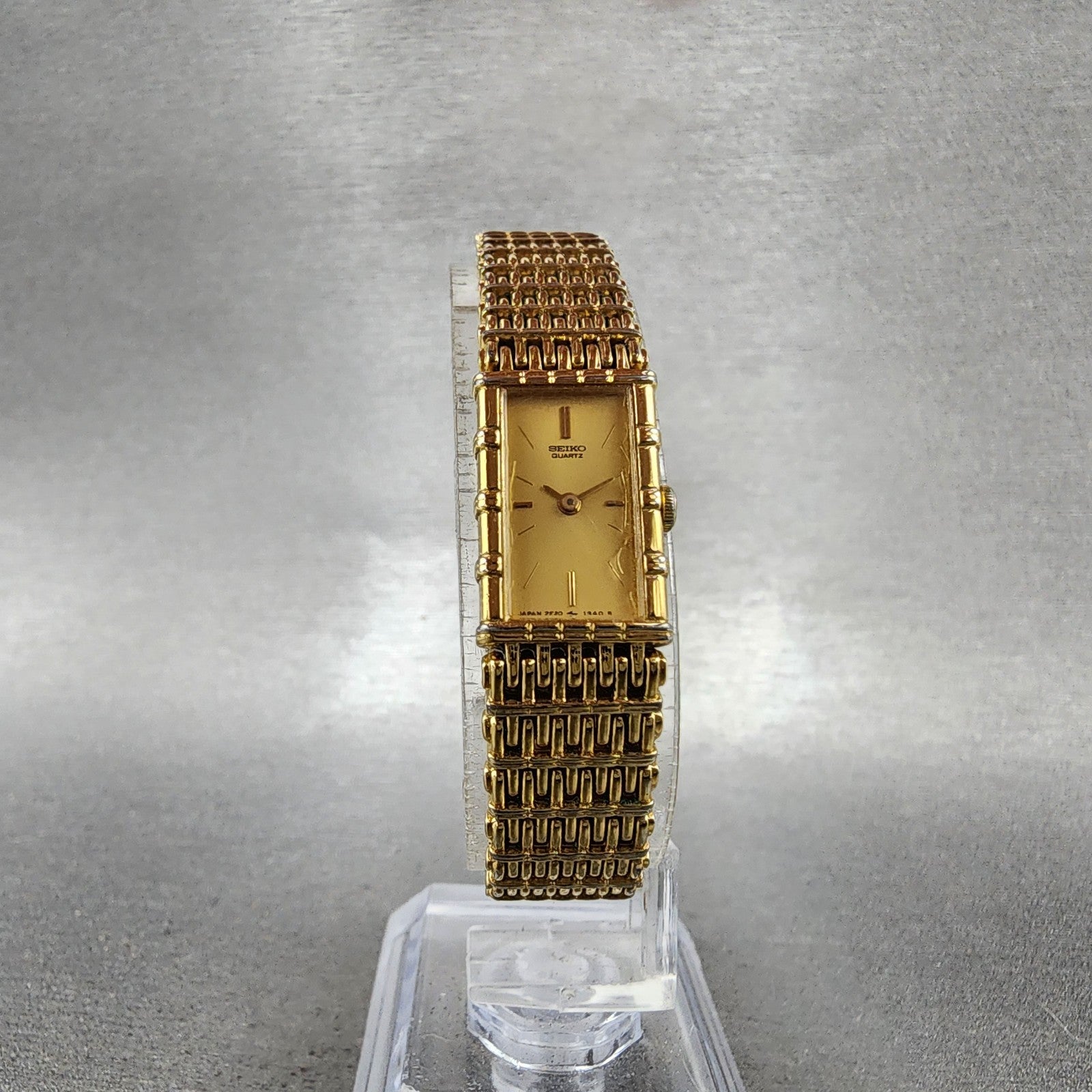Seiko Tank Watch Women 12mm Champagne Dial Gold Tone 2e206109 New Battery5