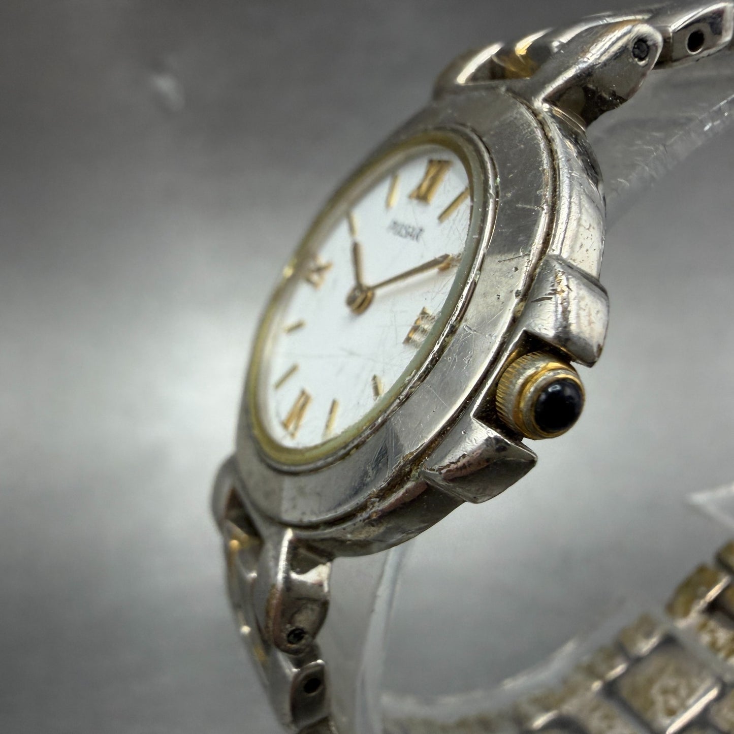 Pulsar Watch Women 28mm White Dial Two Tone Round V700-6330 New Battery2