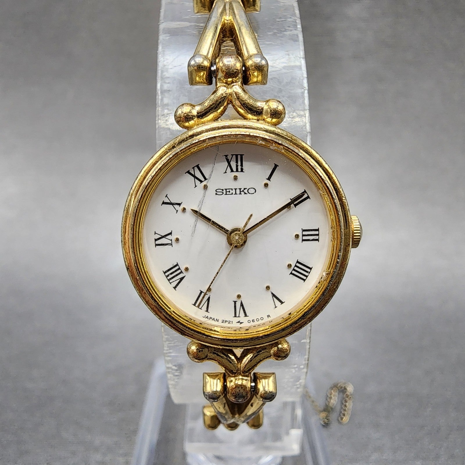Seiko Watch Women 20mm White Dial Gold Tone Round 2p210190 New Battery0