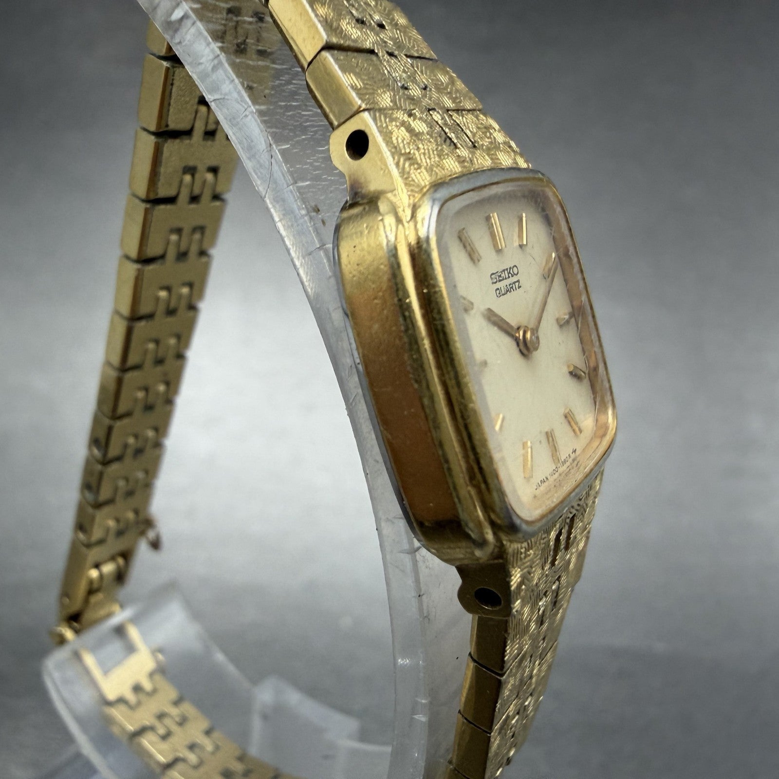 Seiko Watch Women 19mm Champagne Dial Gold Tone Rectangle 1400-6129 New Battery3