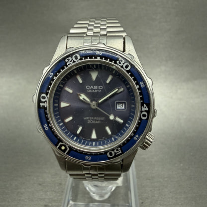Casio Dive Watch Women 32mm Blue Dial Silver Tone Date Round LD715 PARTS0