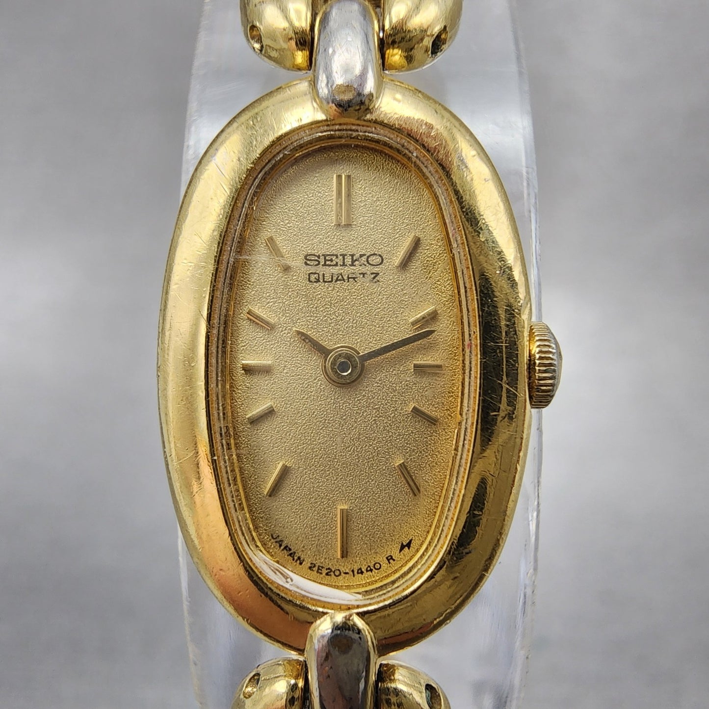 Seiko Watch Women 13mm Champagne Dial Gold Tone Oval 2e206160 New Battery1