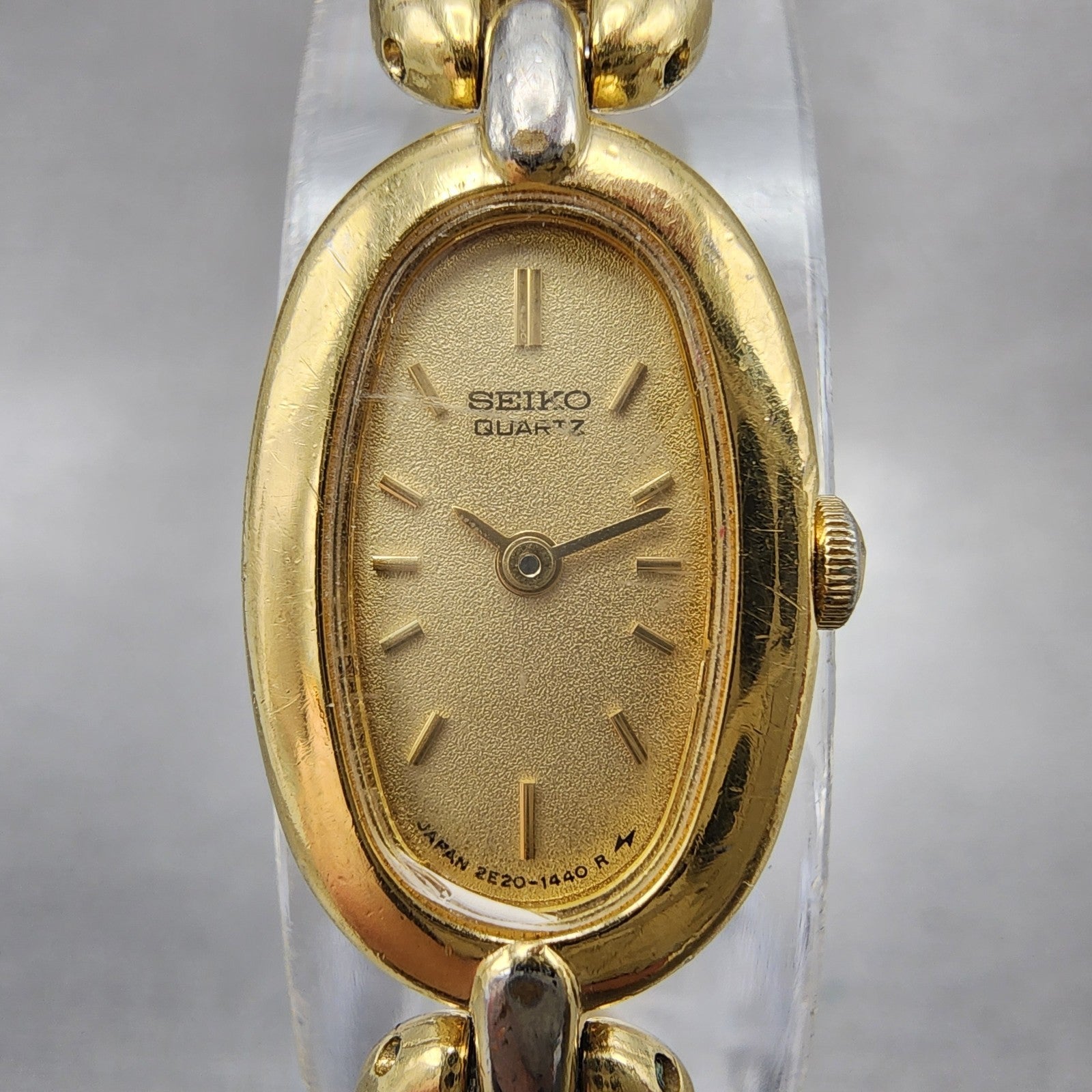 Seiko Watch Women 13mm Champagne Dial Gold Tone Oval 2e206160 New Battery1