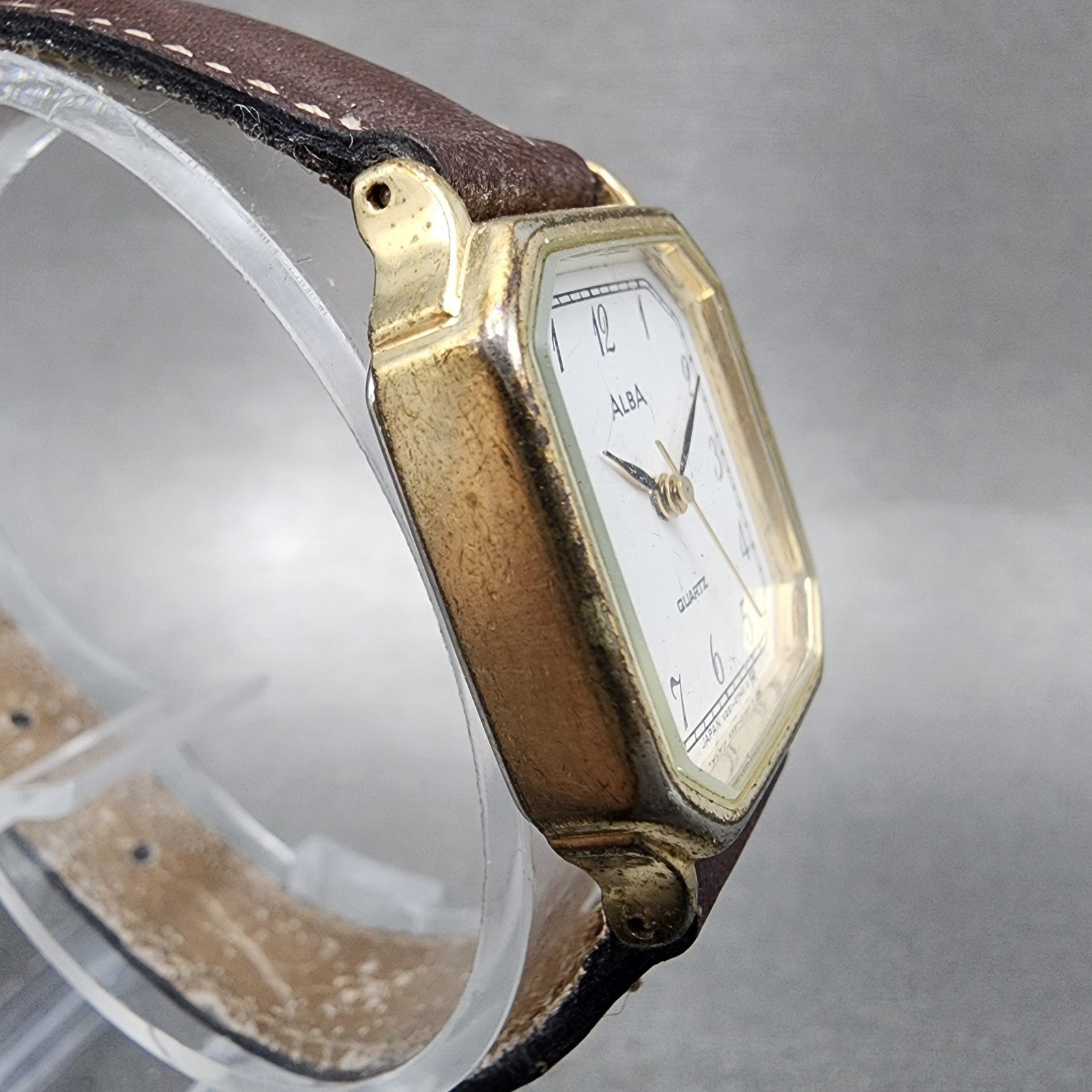 Seiko Alba Watch Women 22mm White Dial Gold Tone Octagon V2515330 New Battery3